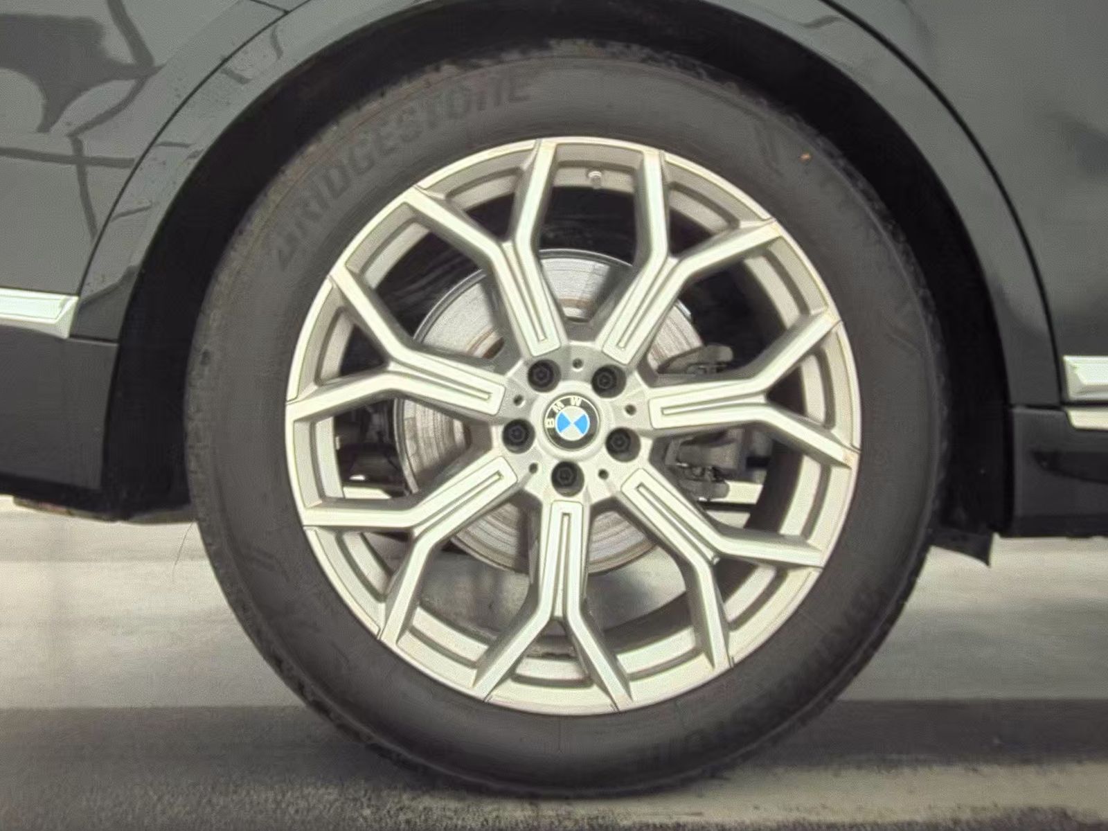 2023 BMW X7 xDrive40i AWD