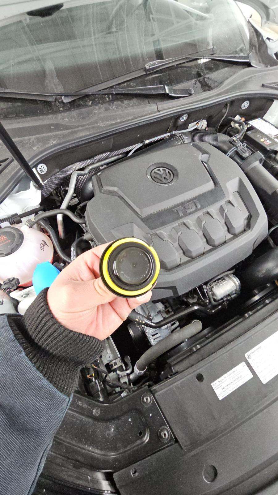 2018 Volkswagen Passat 2.0T SEL Premium FWD