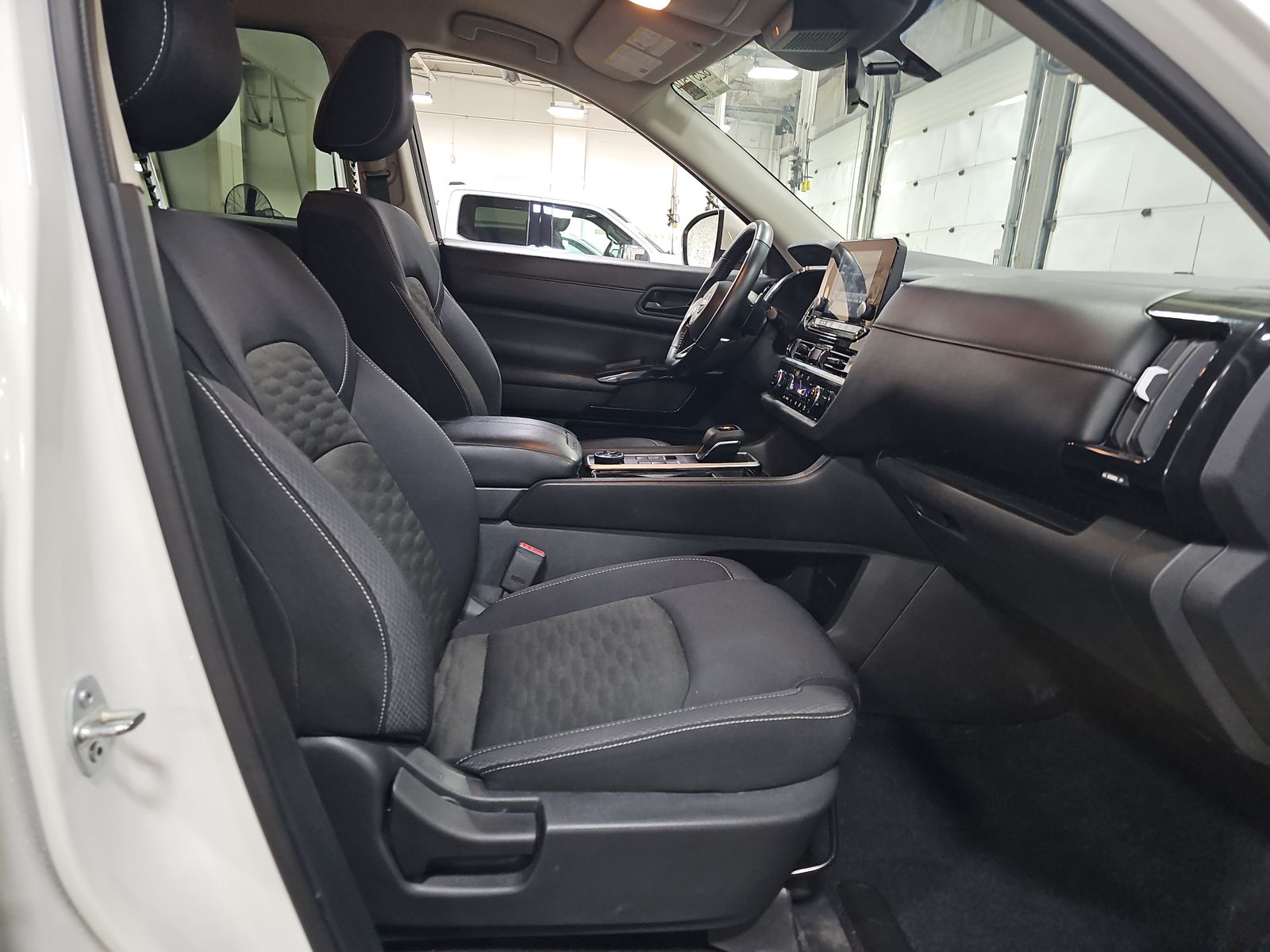 2024 Nissan Pathfinder SV AWD