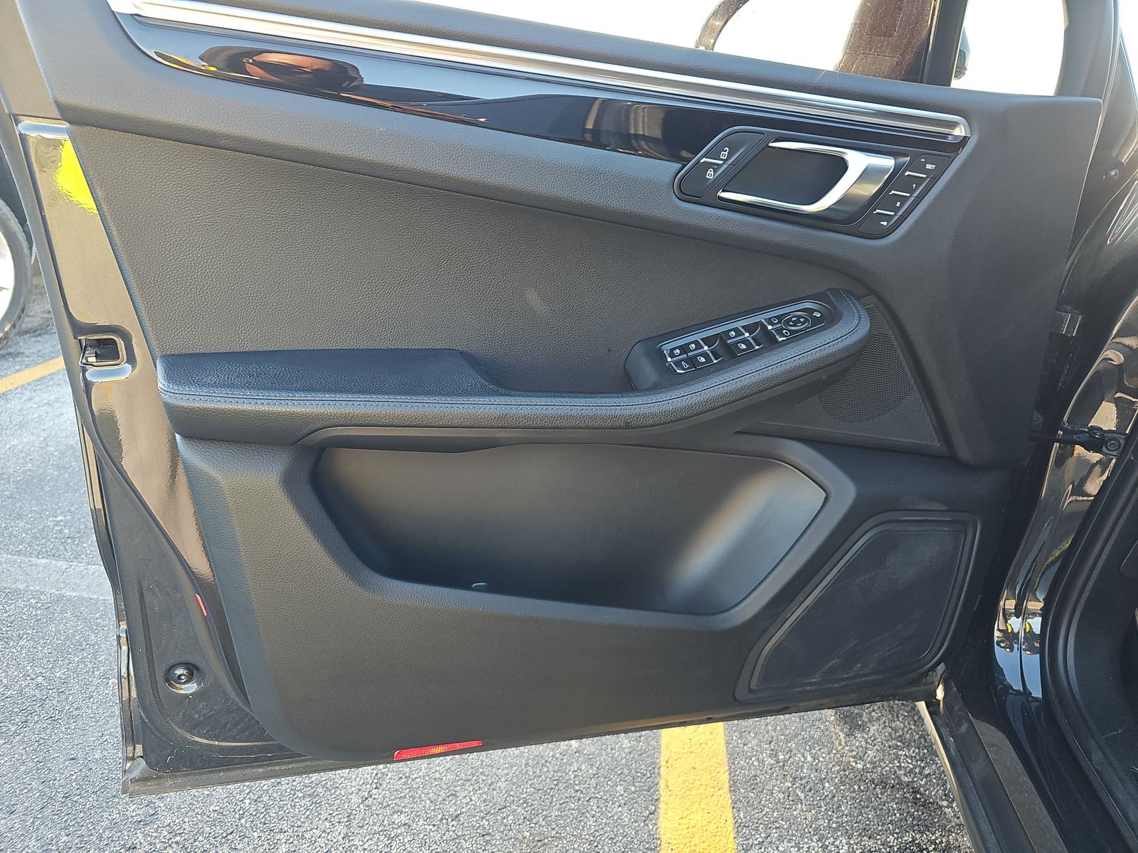 2022 Porsche Macan Base AWD