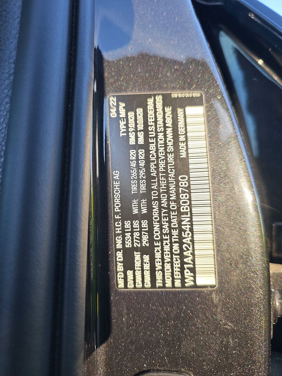 2022 Porsche Macan Base AWD