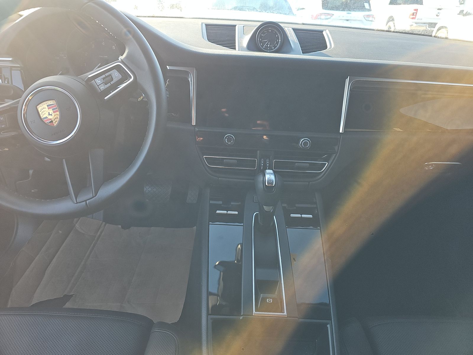 2022 Porsche Macan Base AWD