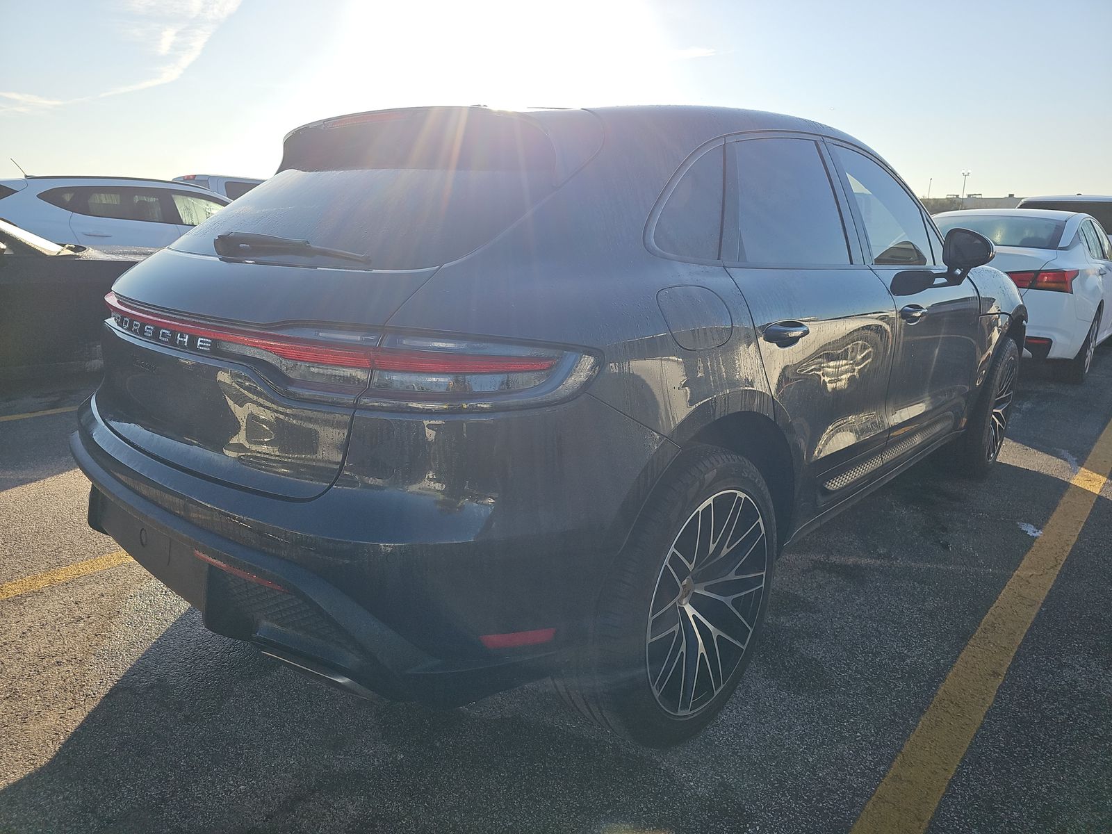 2022 Porsche Macan Base AWD
