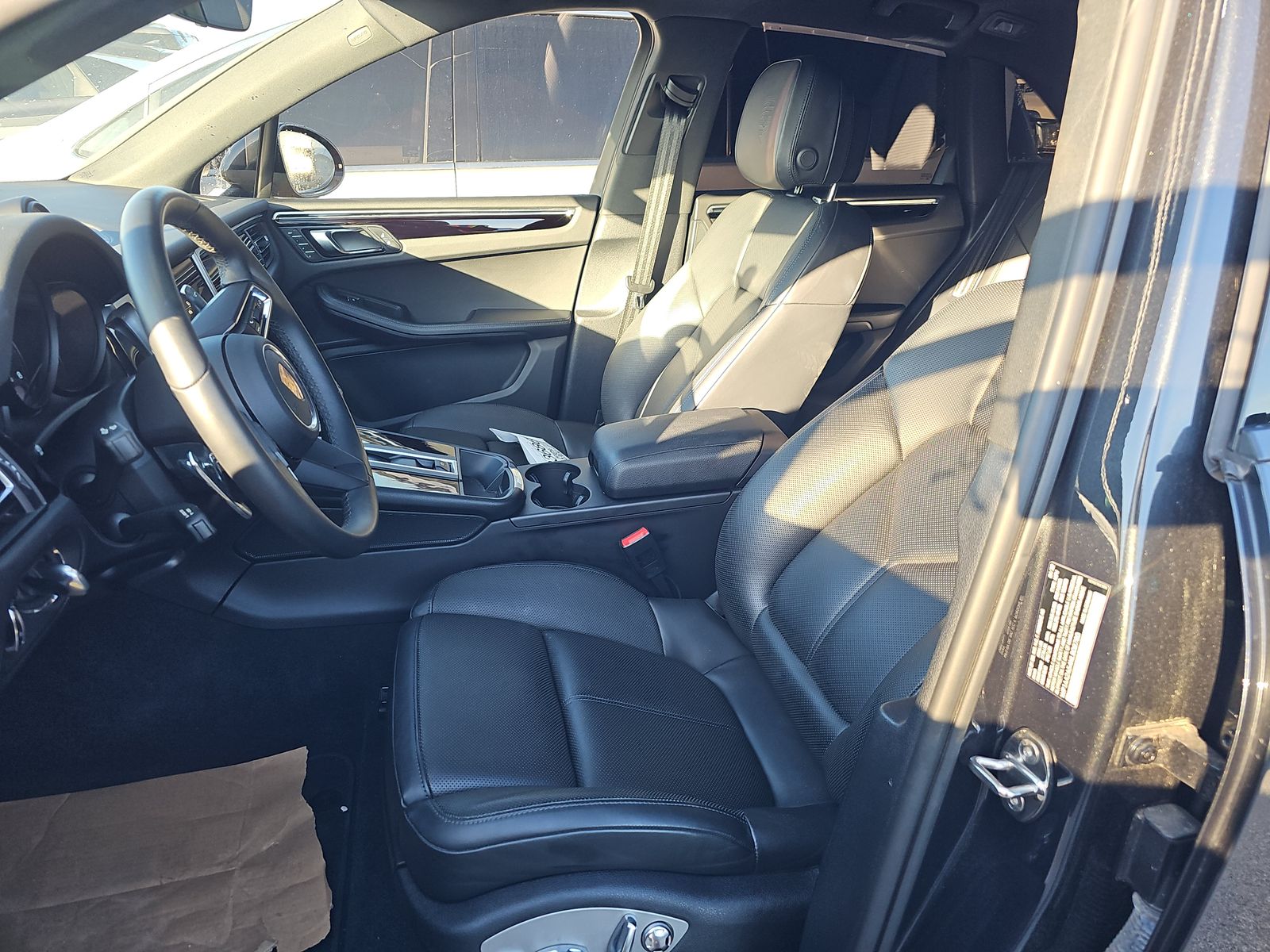 2022 Porsche Macan Base AWD