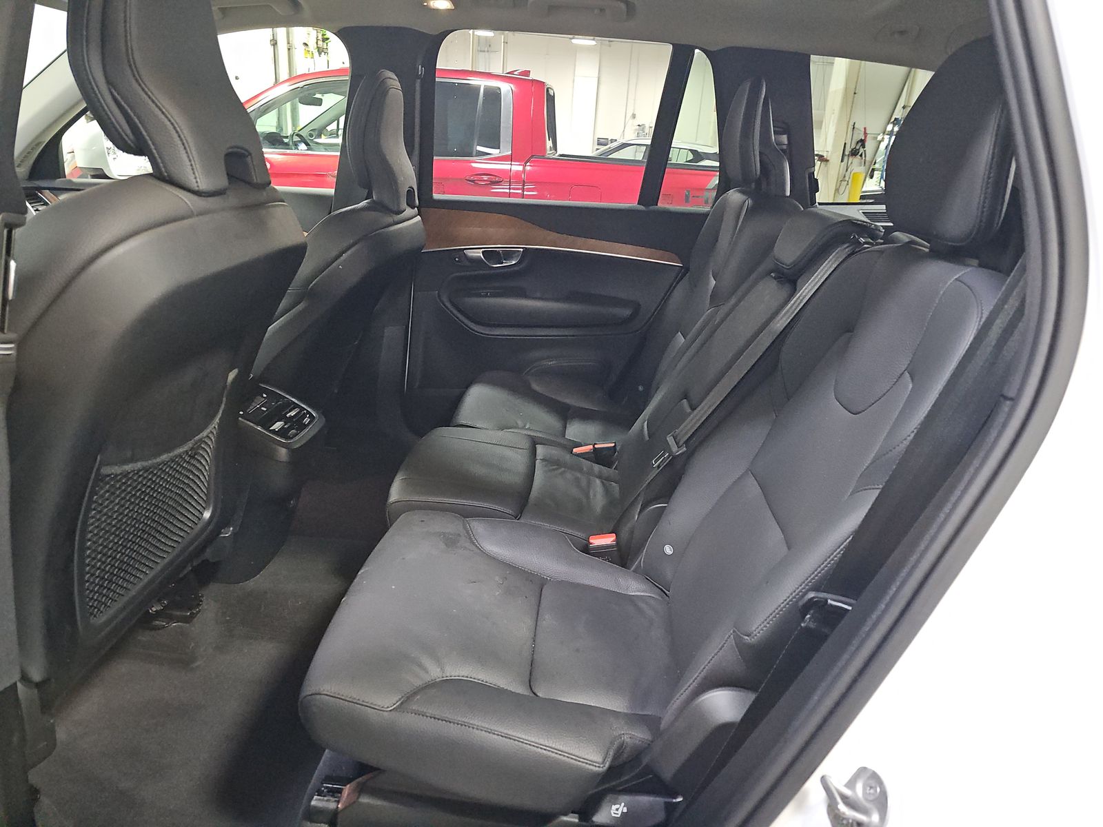 2025 Volvo XC90 B5 Plus AWD