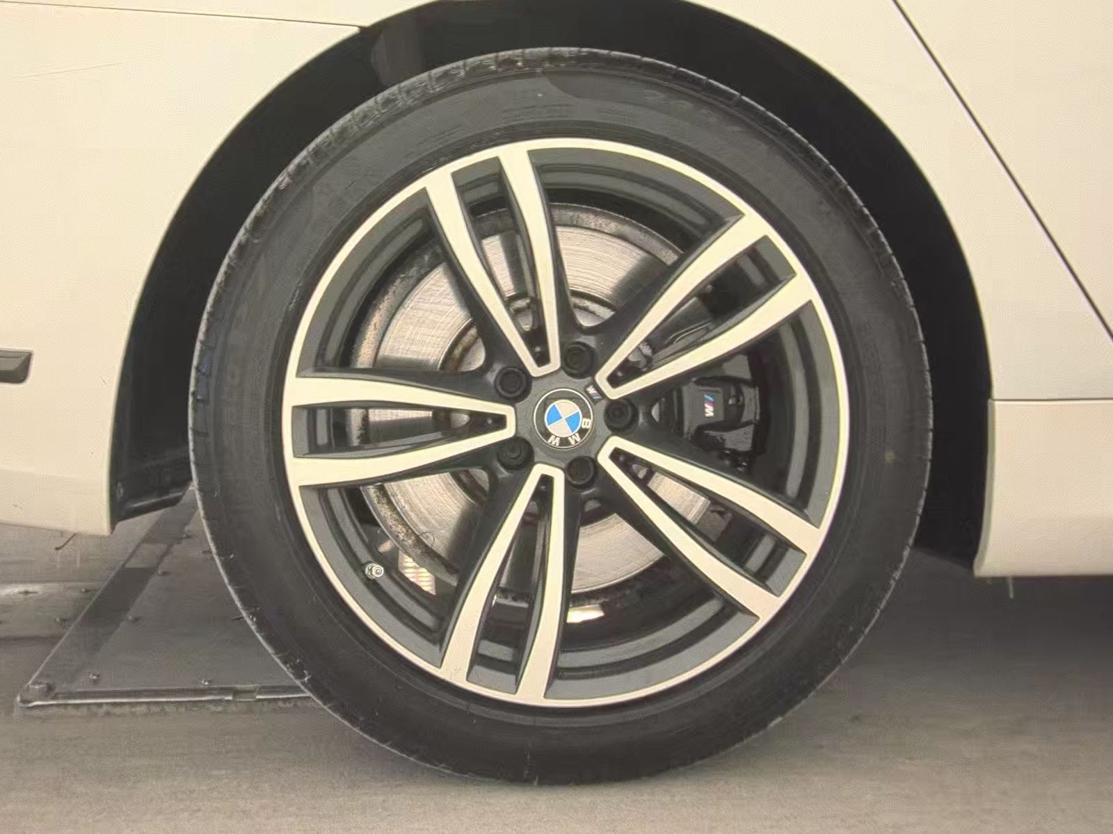 2022 BMW 7 Series 750i xDrive AWD