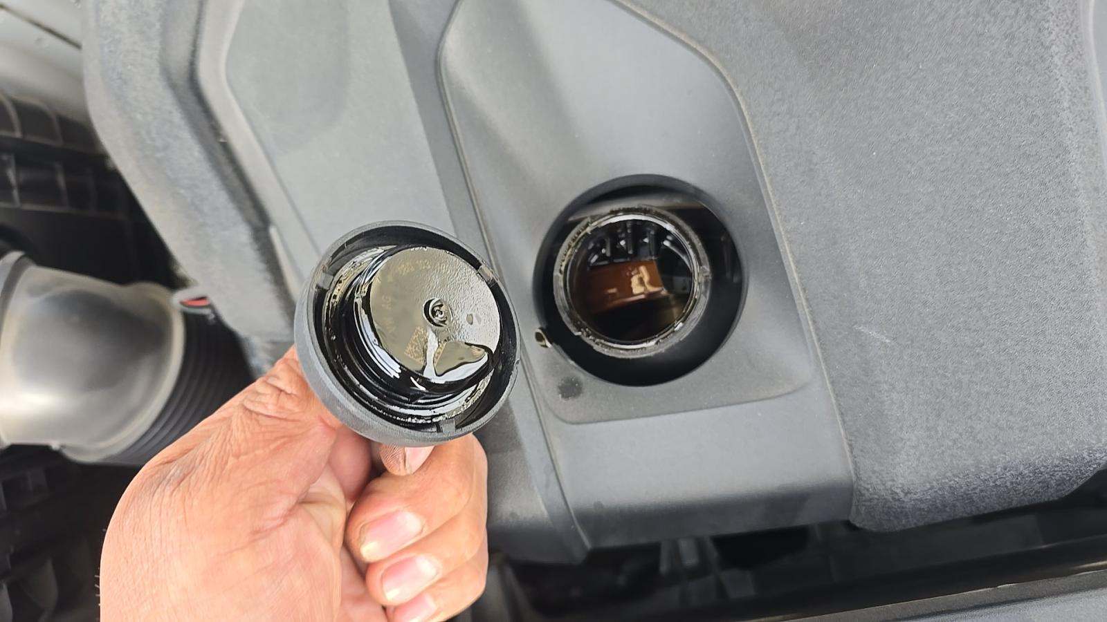 2023 Porsche Macan T AWD