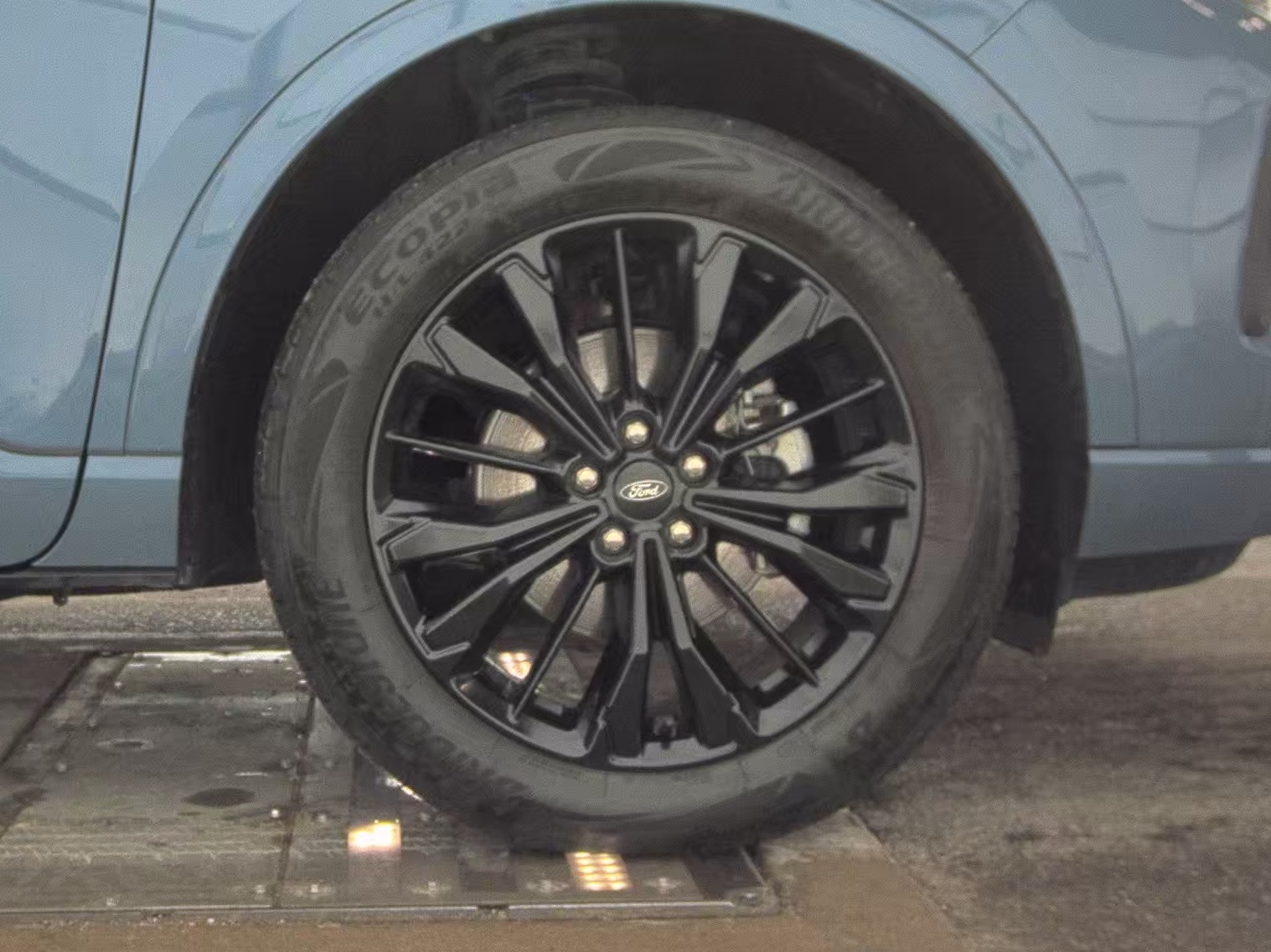 2025 Ford Escape Hybrid ST-Line Elite AWD