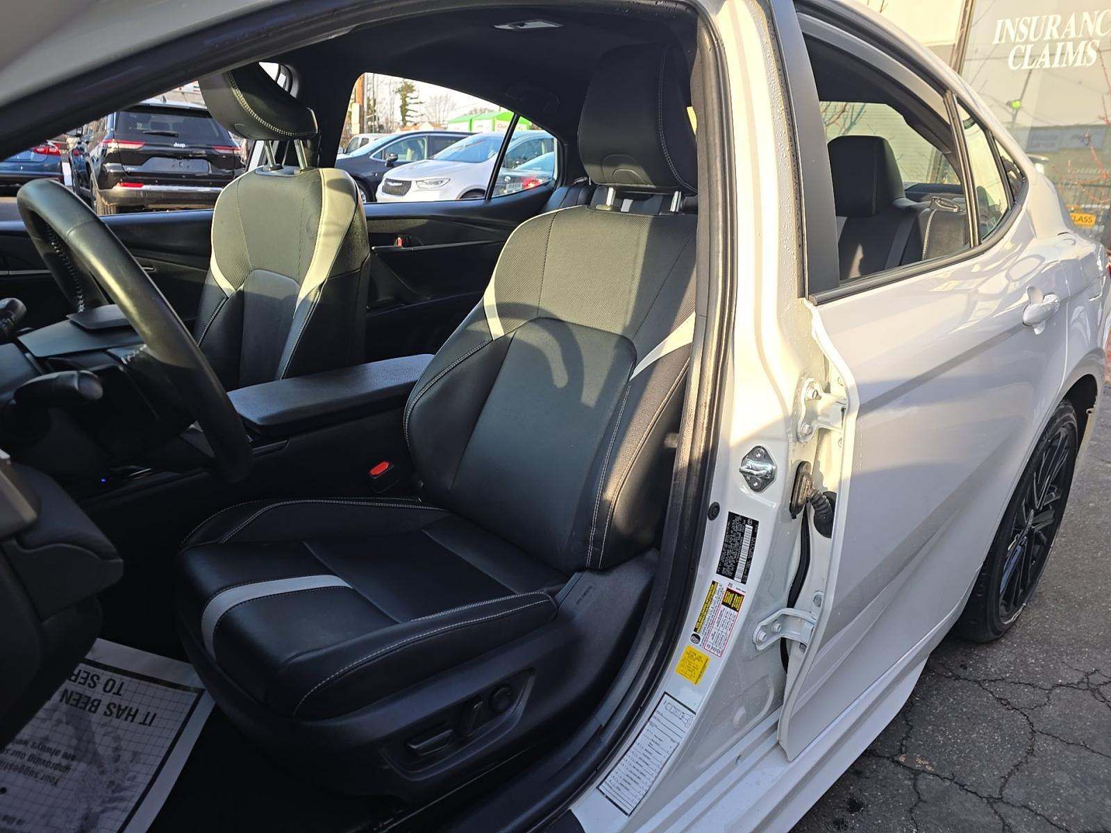 2025 Toyota Camry SE FWD