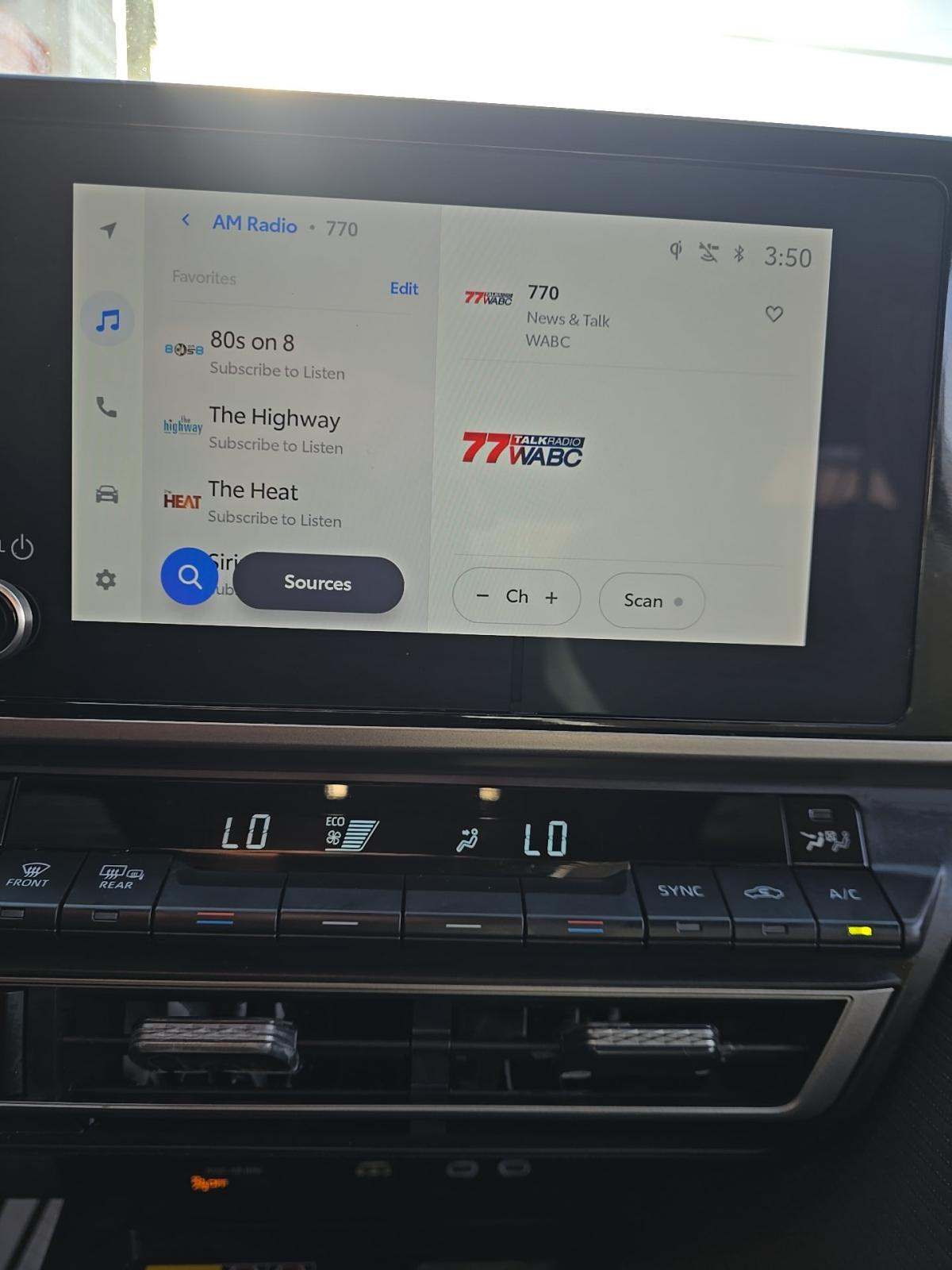 2025 Toyota Camry SE FWD