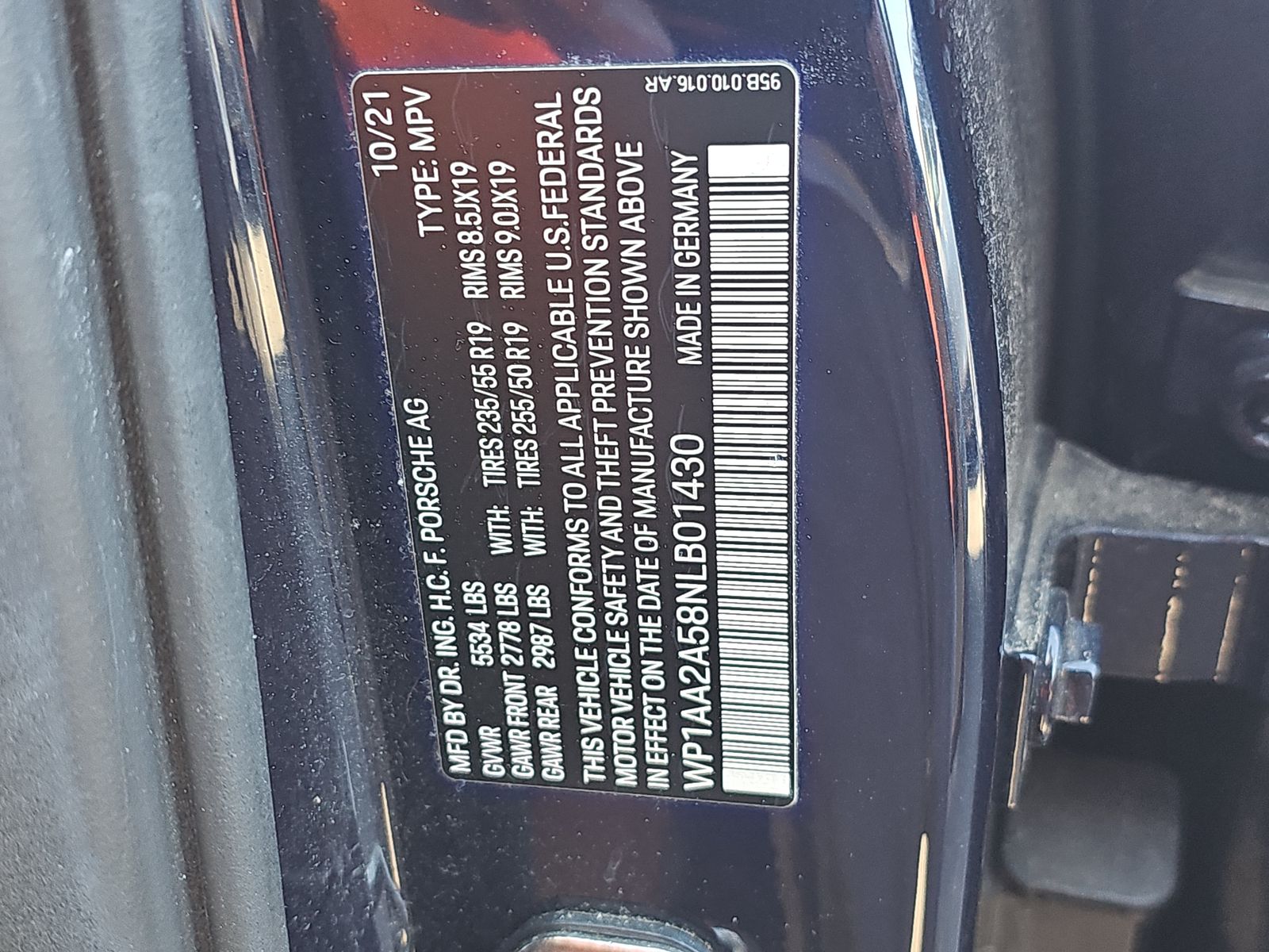 2022 Porsche Macan Base AWD