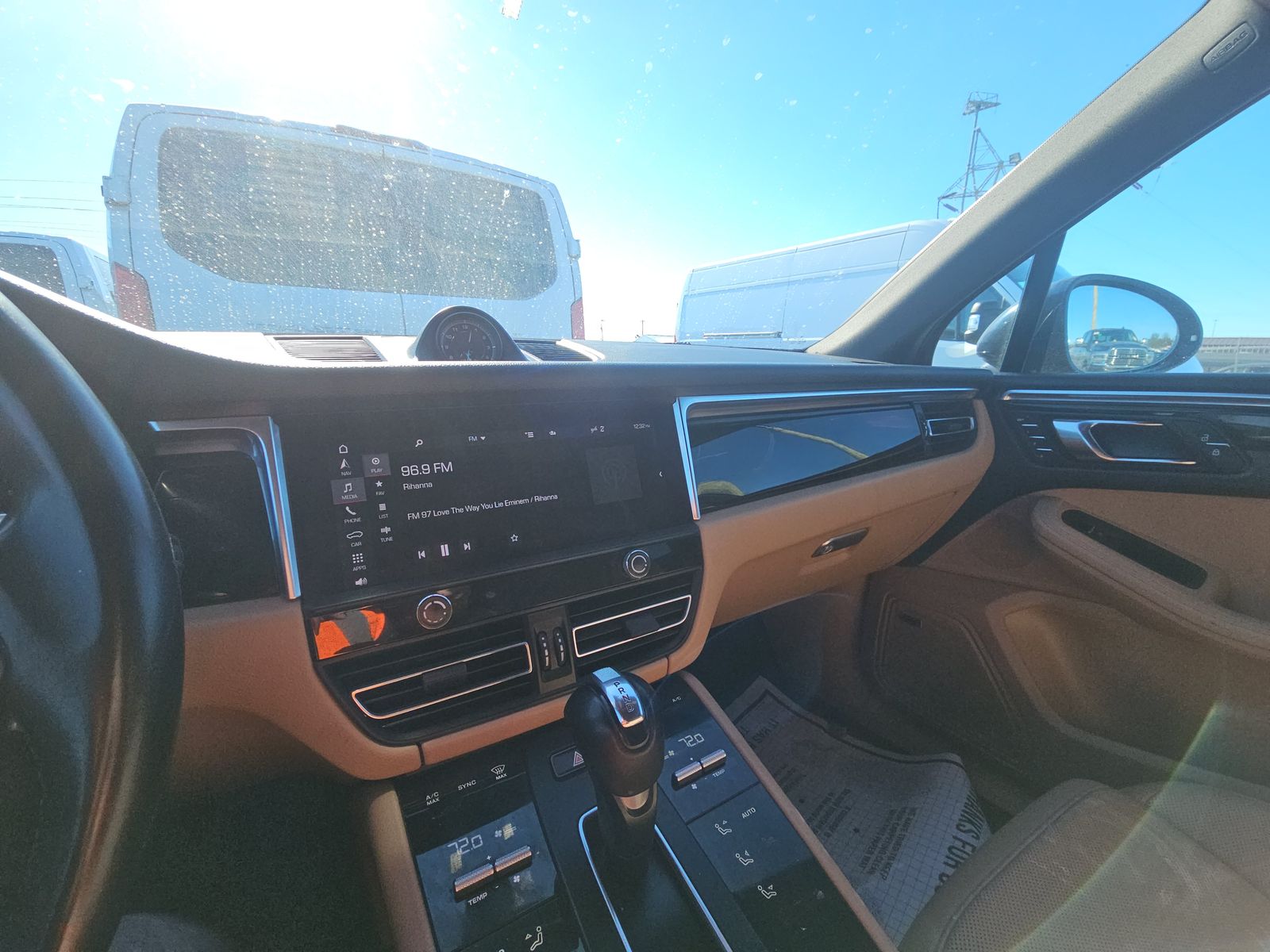 2022 Porsche Macan Base AWD