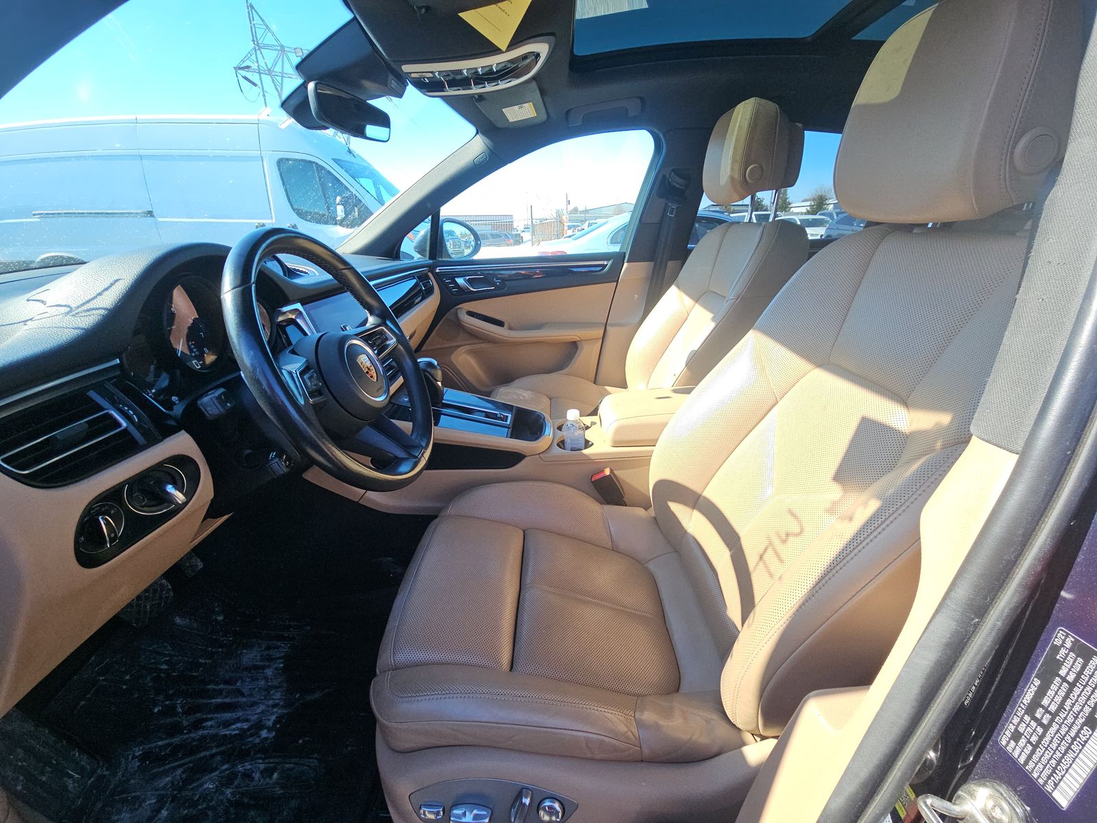 2022 Porsche Macan Base AWD