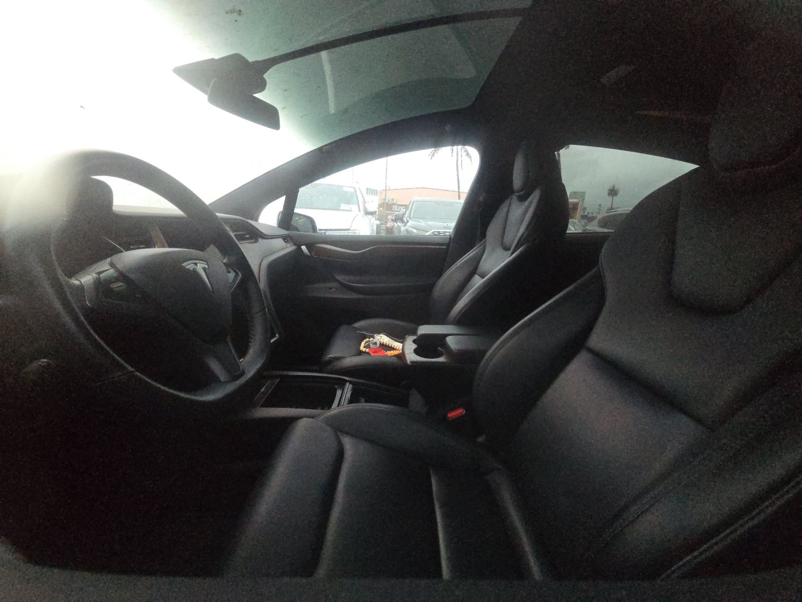 TESLA MODEL X - 10