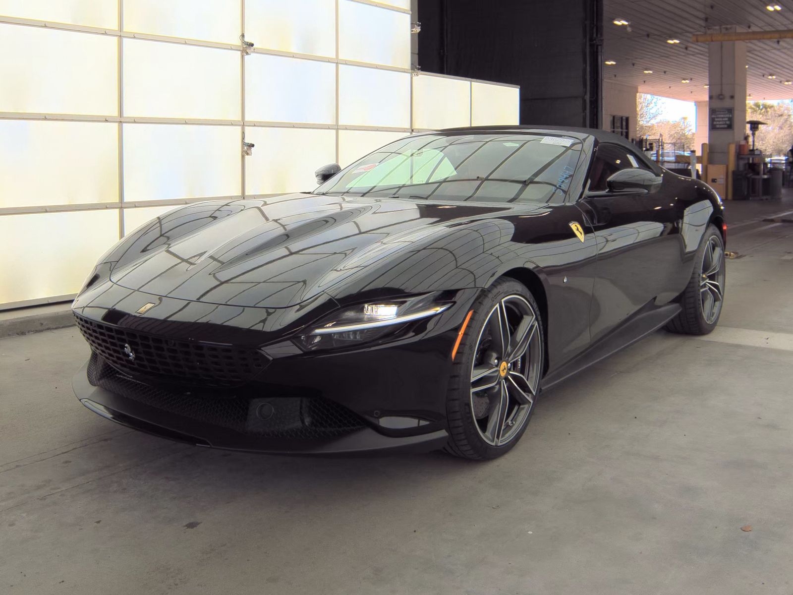 2024 Ferrari Roma Base RWD