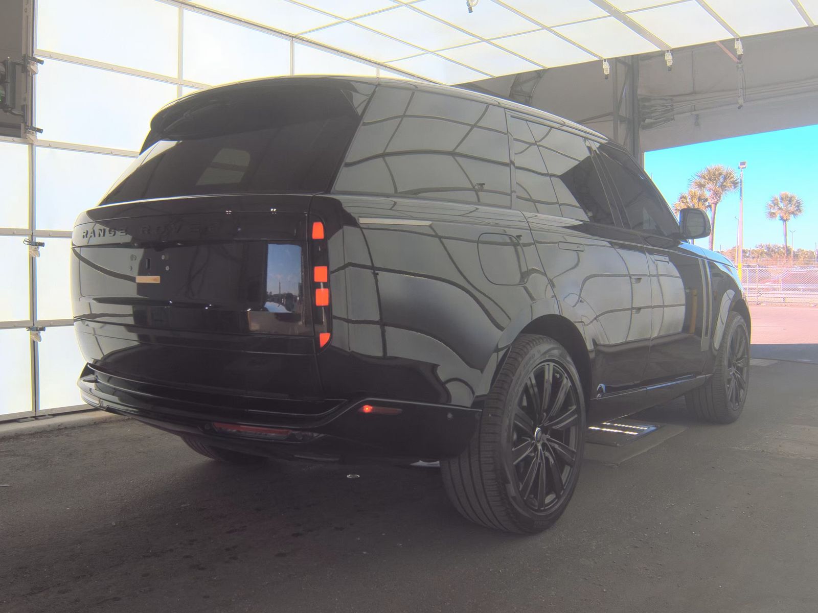 2025 Land Rover Range Rover SE AWD