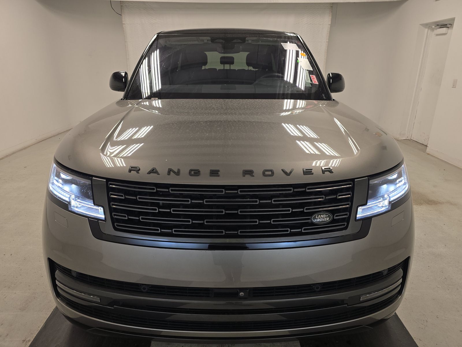 2023 Land Rover Range Rover SE AWD