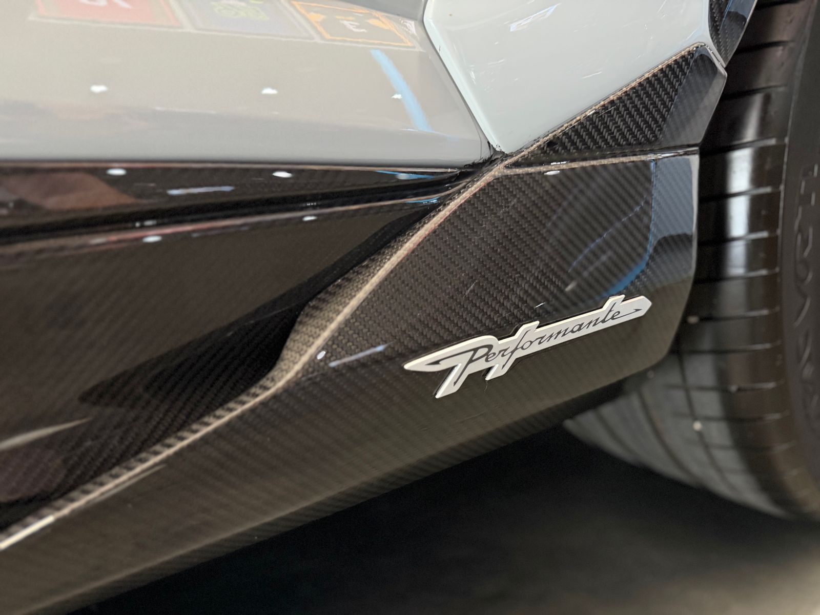 2024 Lamborghini Urus Performante AWD