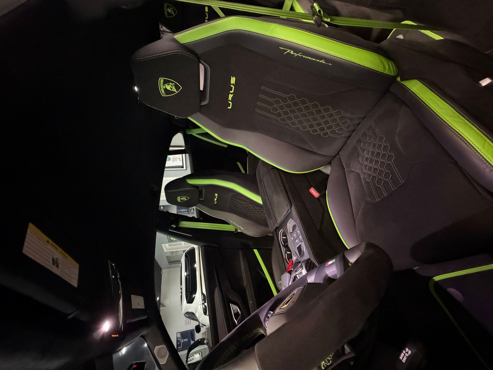 2024 Lamborghini Urus Performante AWD