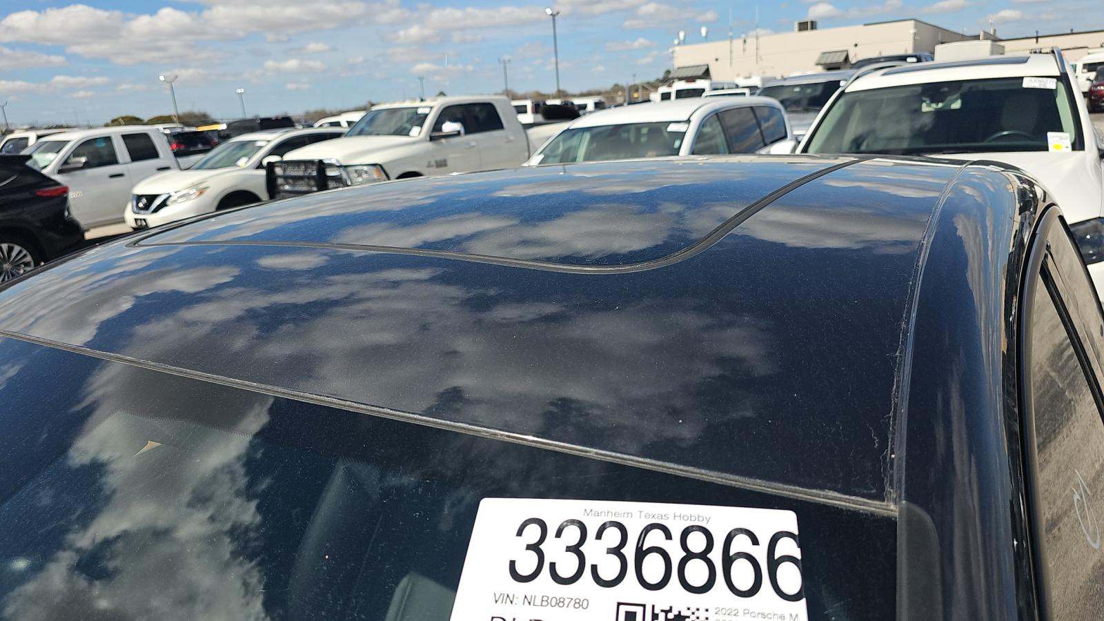 2022 Porsche Macan Base AWD