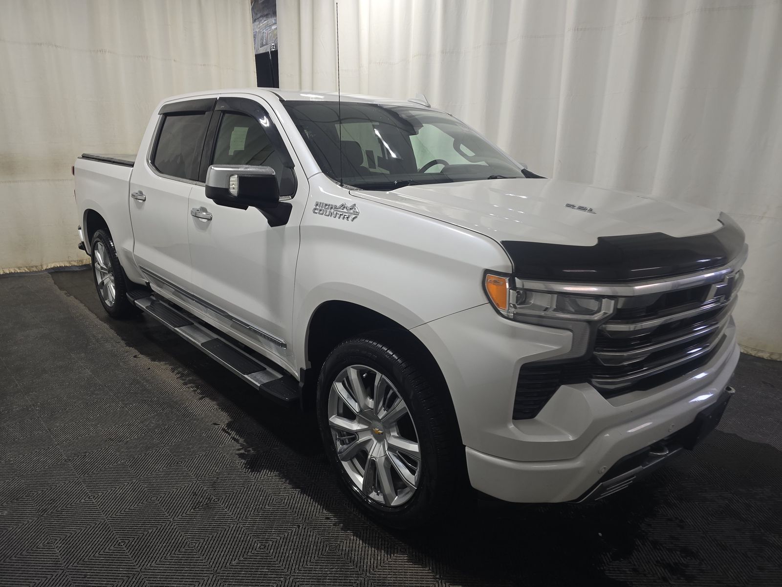 2023 Chevrolet Silverado 1500 High Country AWD