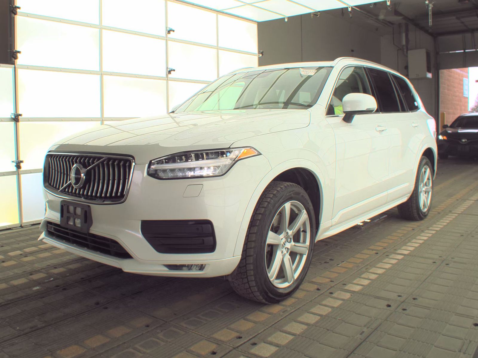 2022 Volvo XC90 T5 Momentum AWD
