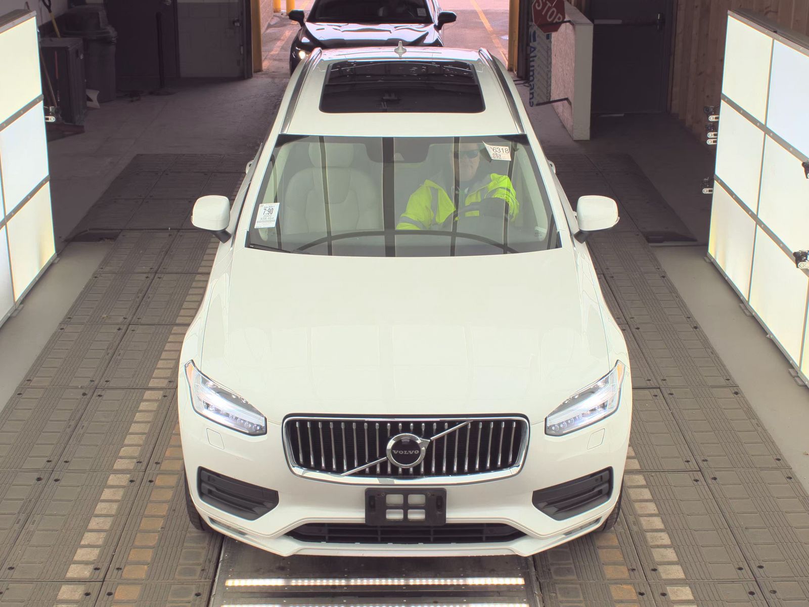 2022 Volvo XC90 T5 Momentum AWD