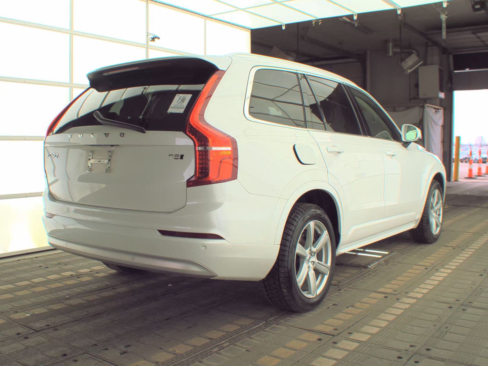 2022 Volvo XC90 T5 Momentum AWD