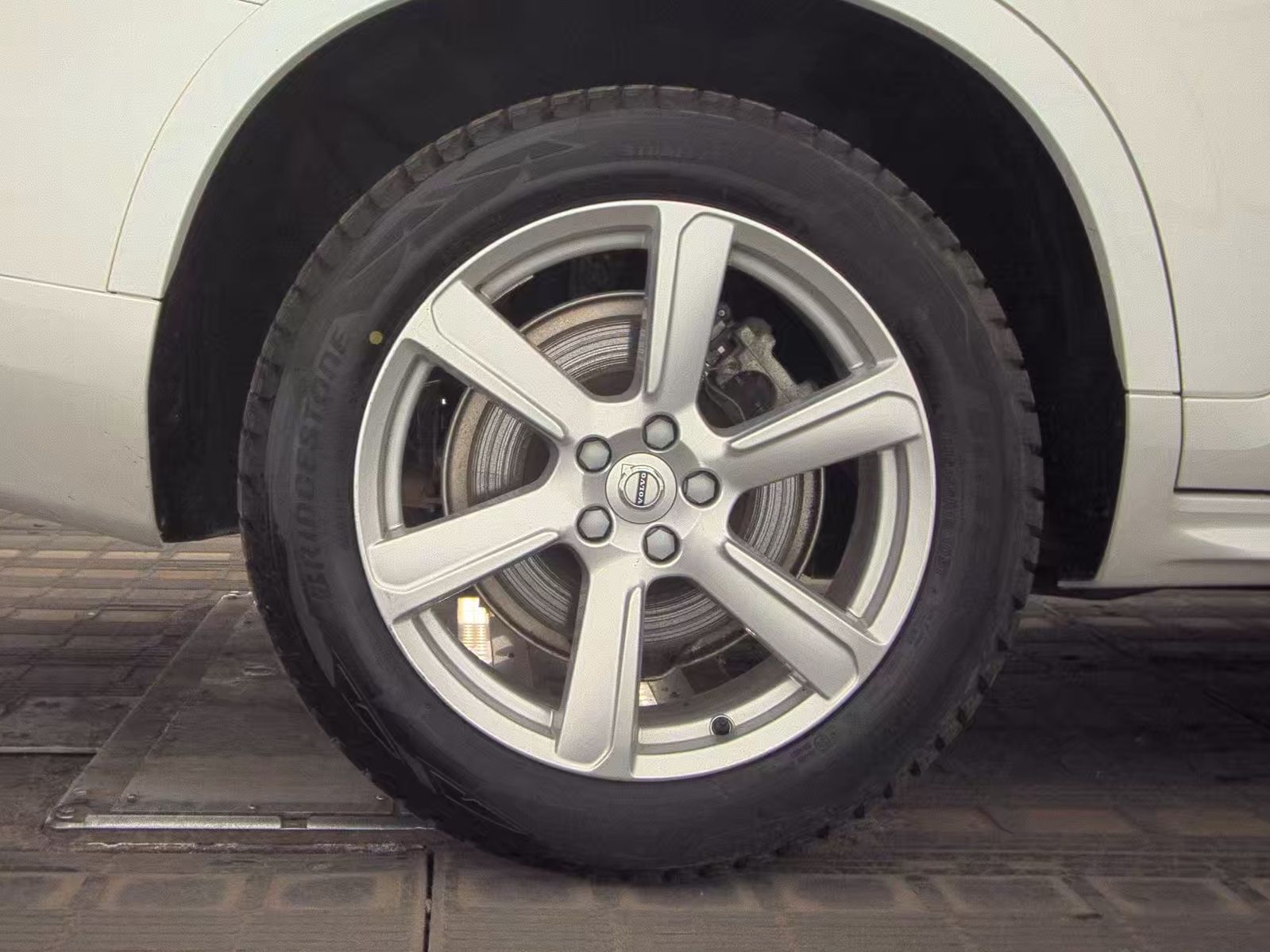 2022 Volvo XC90 T5 Momentum AWD