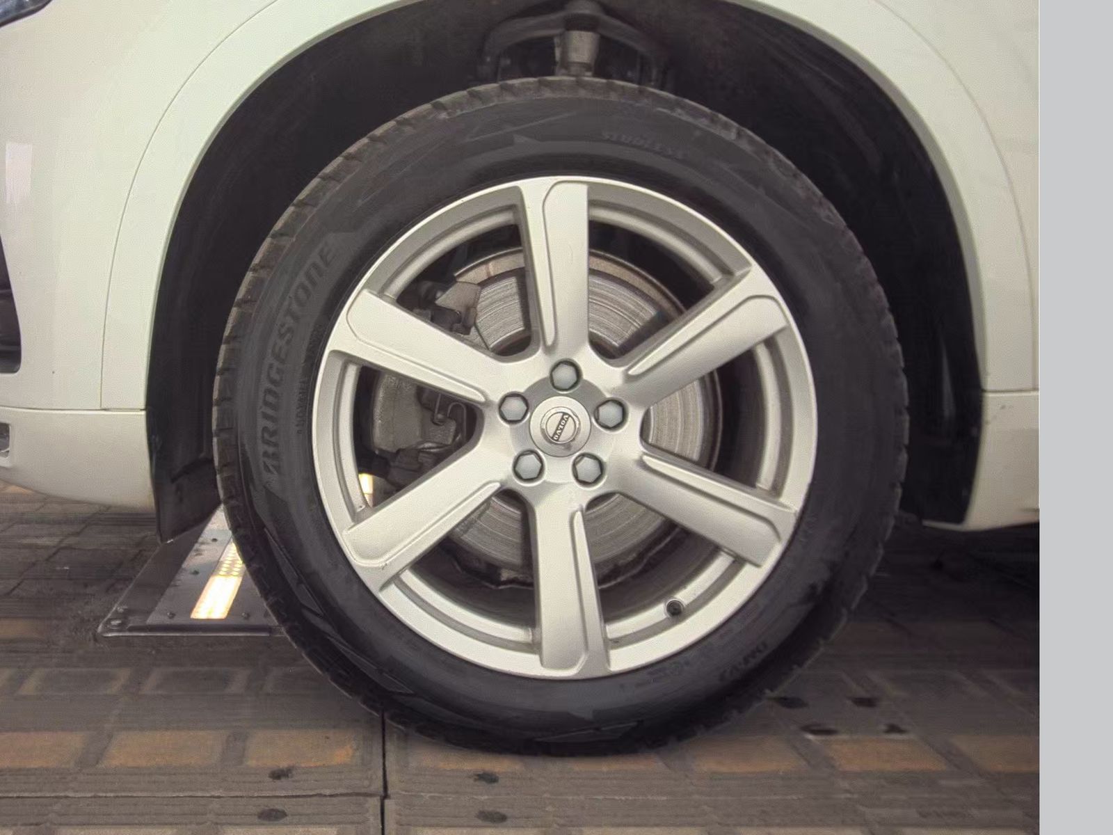 2022 Volvo XC90 T5 Momentum AWD