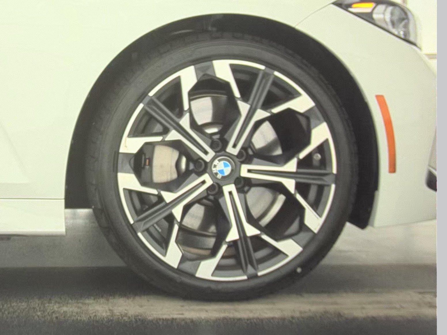 2025 BMW 3 Series 330i RWD