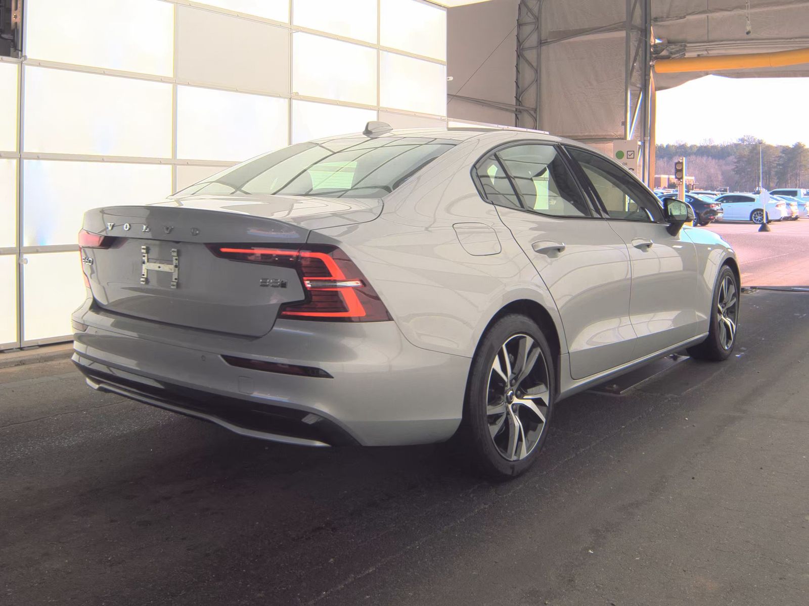 2023 Volvo S60 B5 Plus AWD