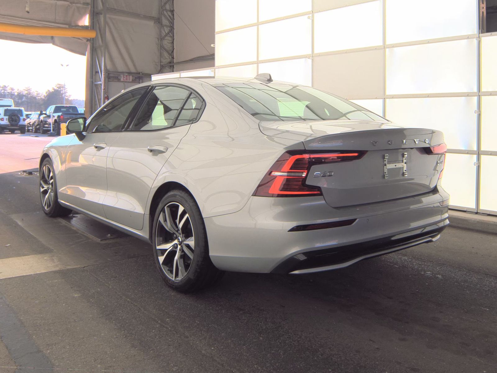 2023 Volvo S60 B5 Plus AWD