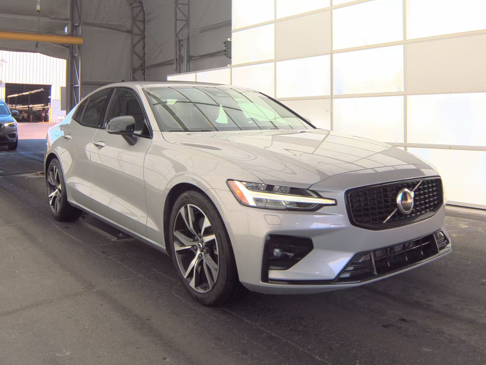 2023 Volvo S60 B5 Plus AWD