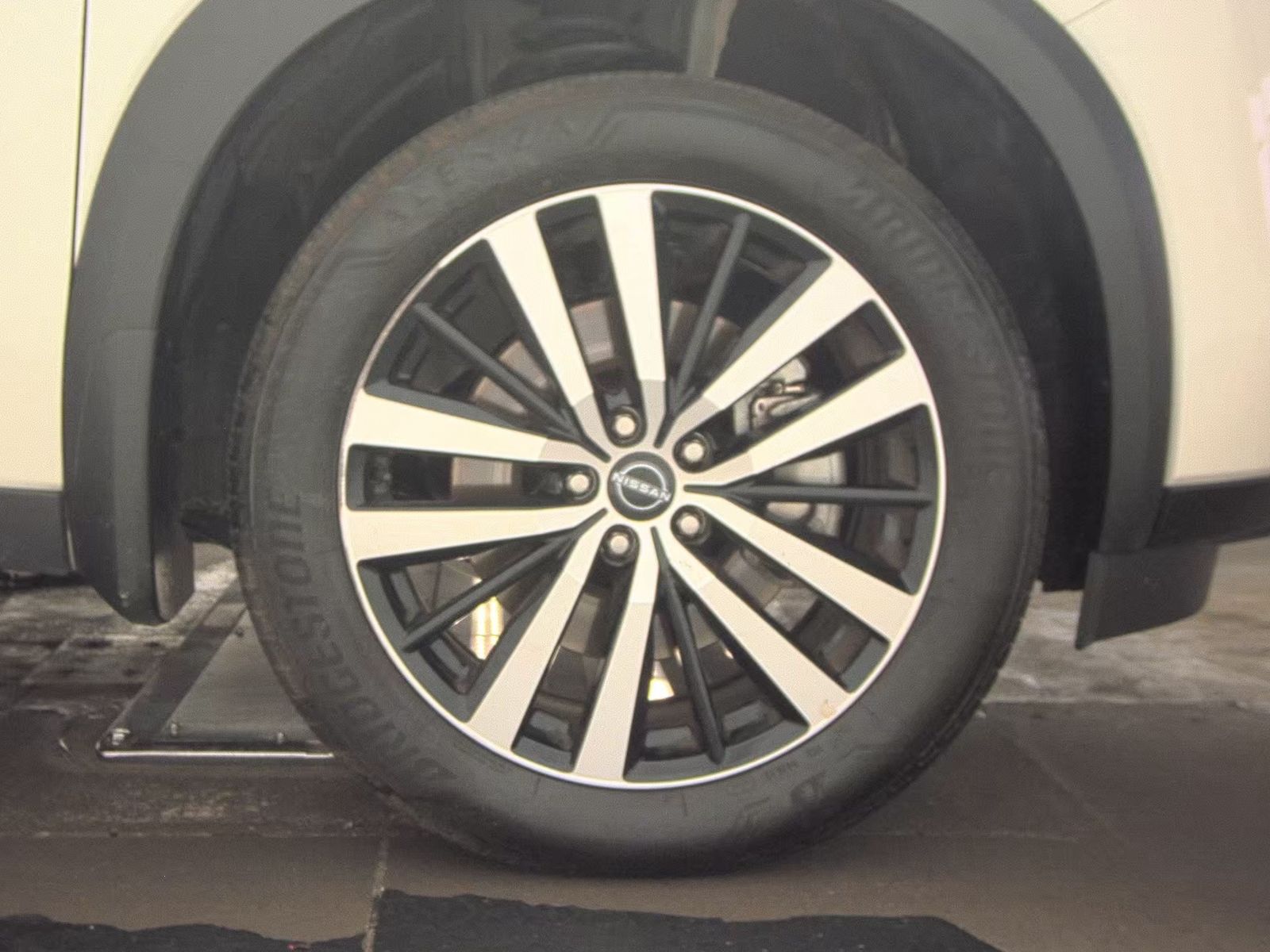 2024 Nissan Pathfinder Platinum FWD