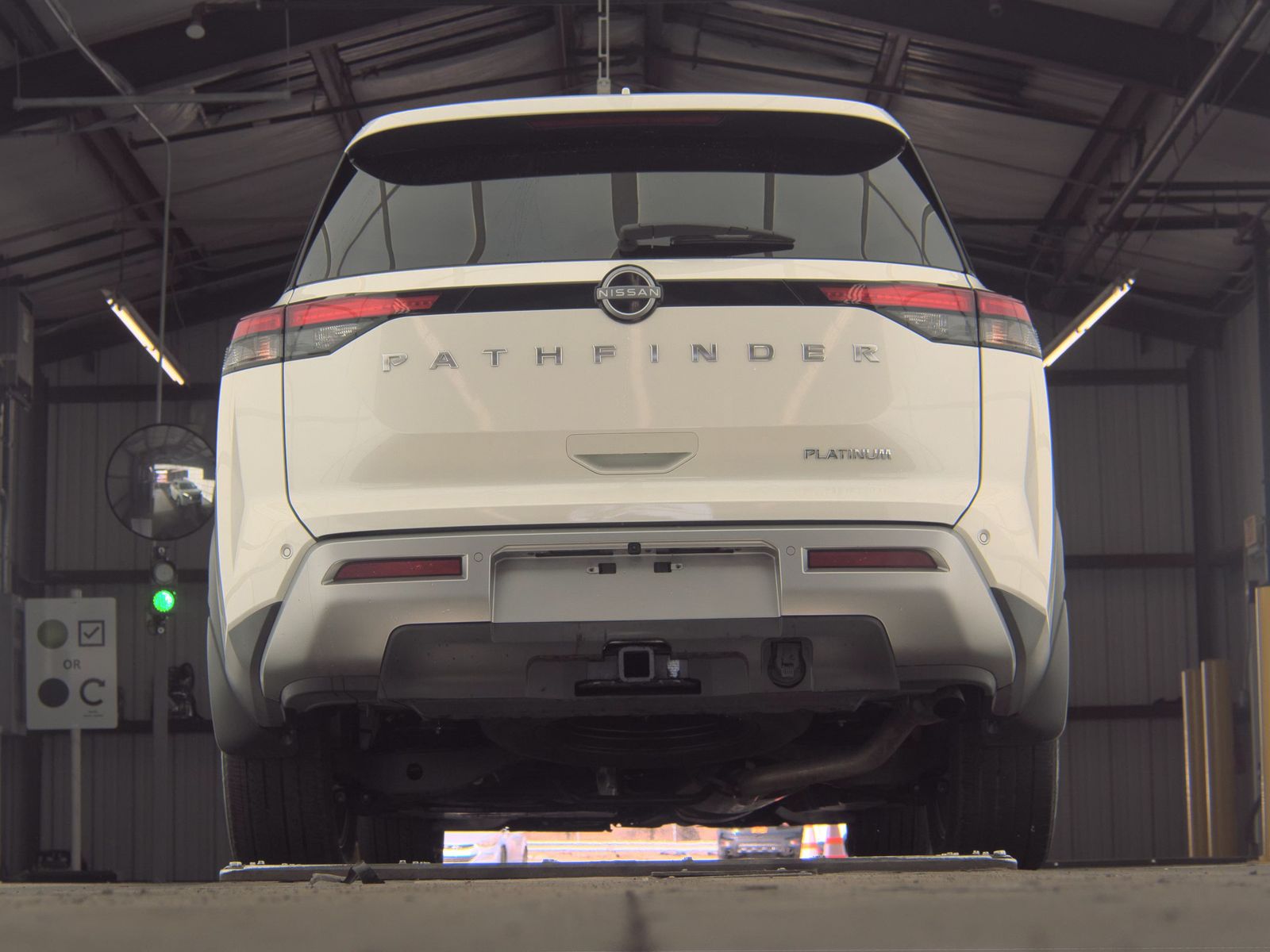 2024 Nissan Pathfinder Platinum FWD