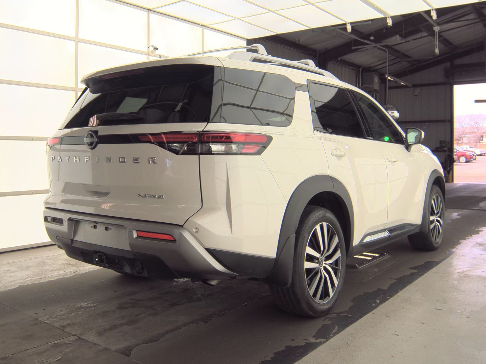 2024 Nissan Pathfinder Platinum FWD