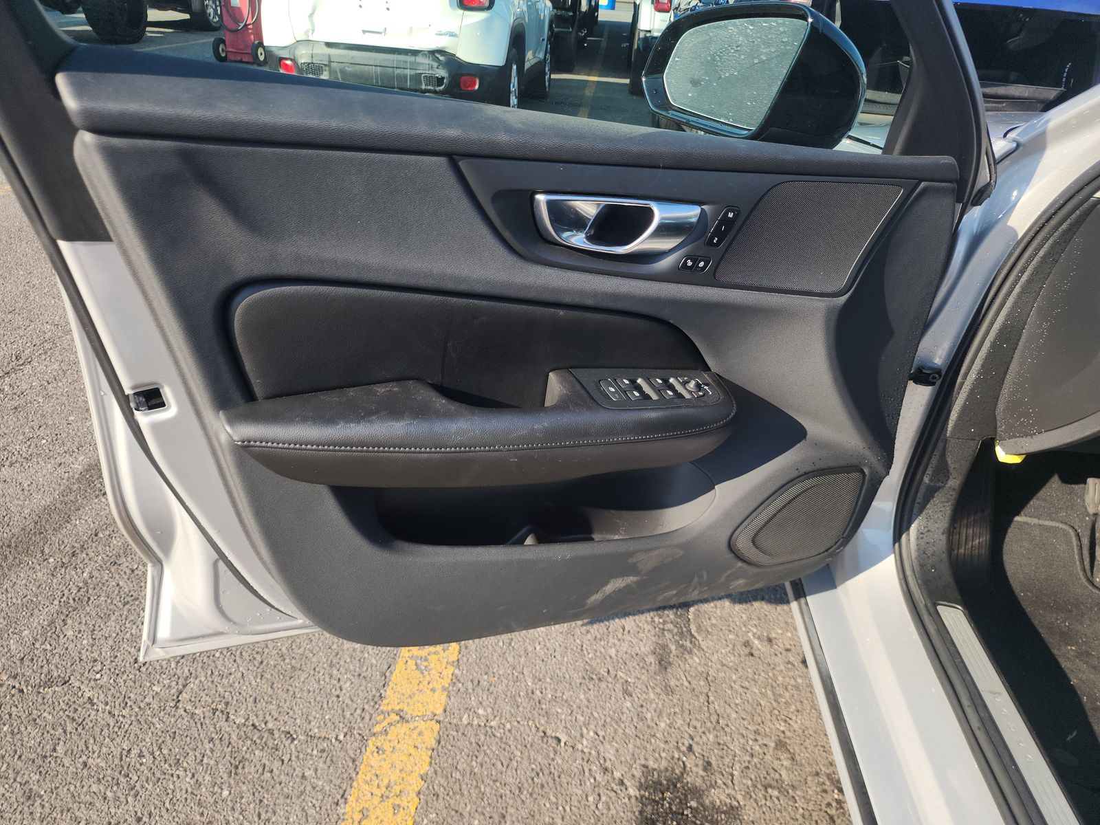 2023 Volvo S60 B5 Plus AWD