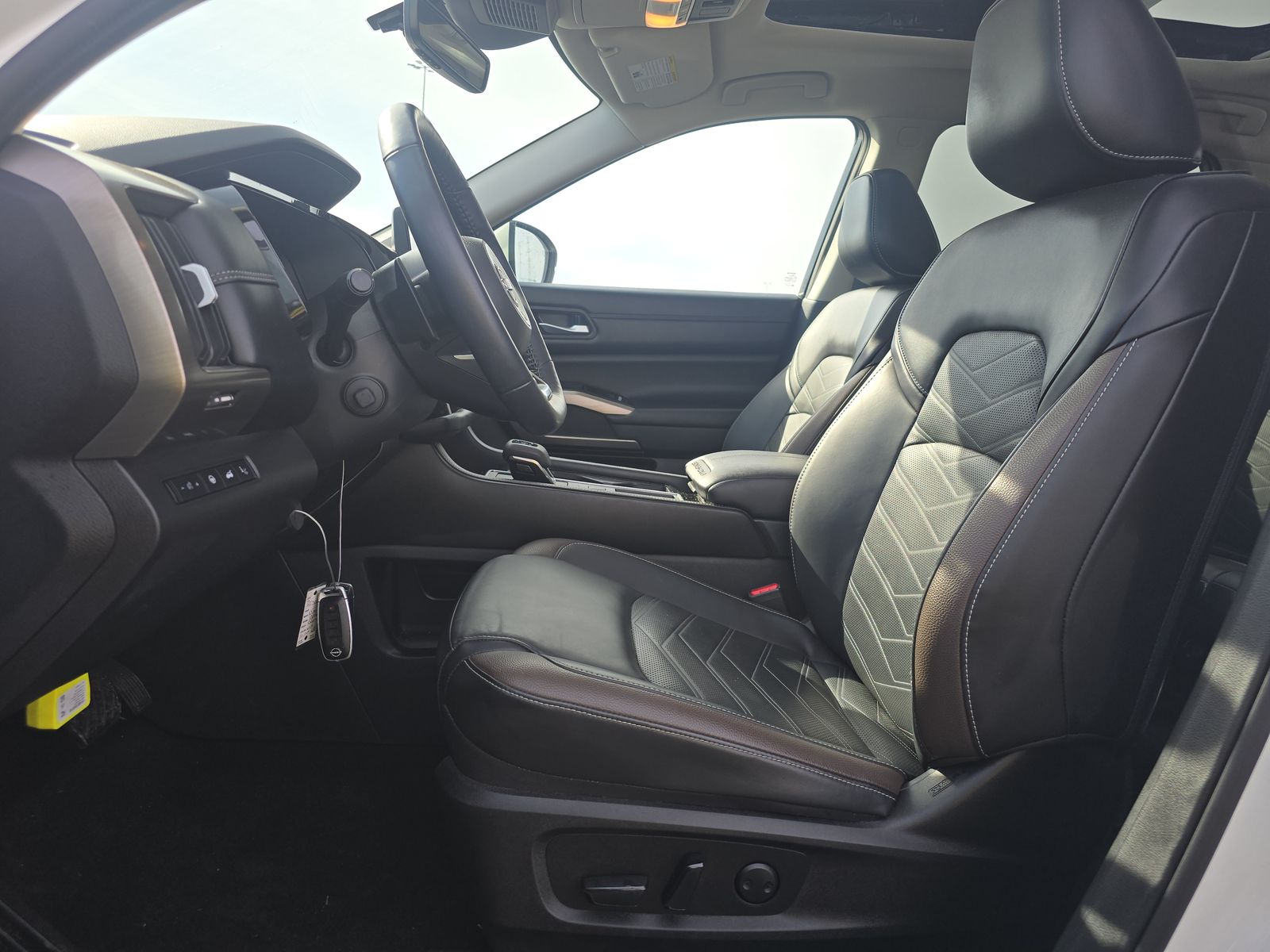 2024 Nissan Pathfinder Platinum FWD