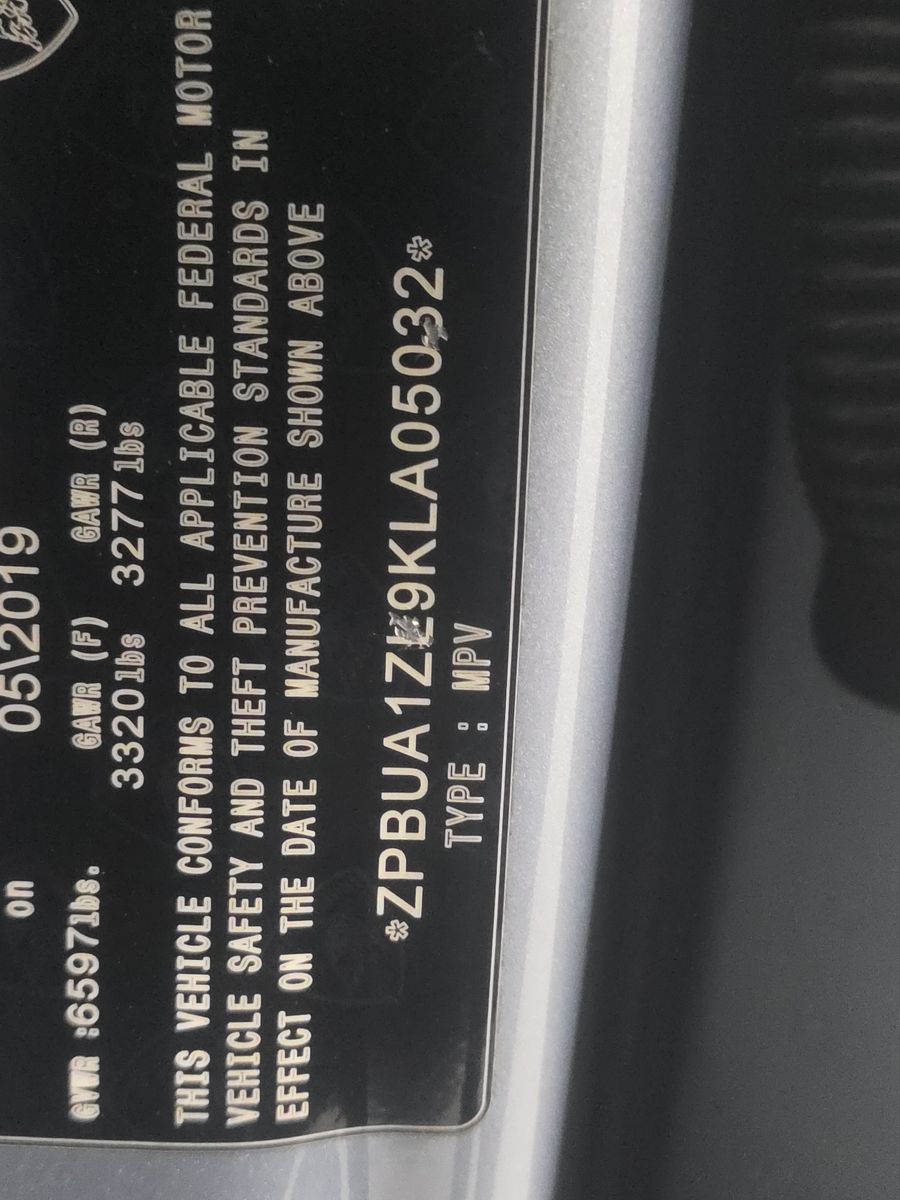 2019 Lamborghini Urus Base AWD