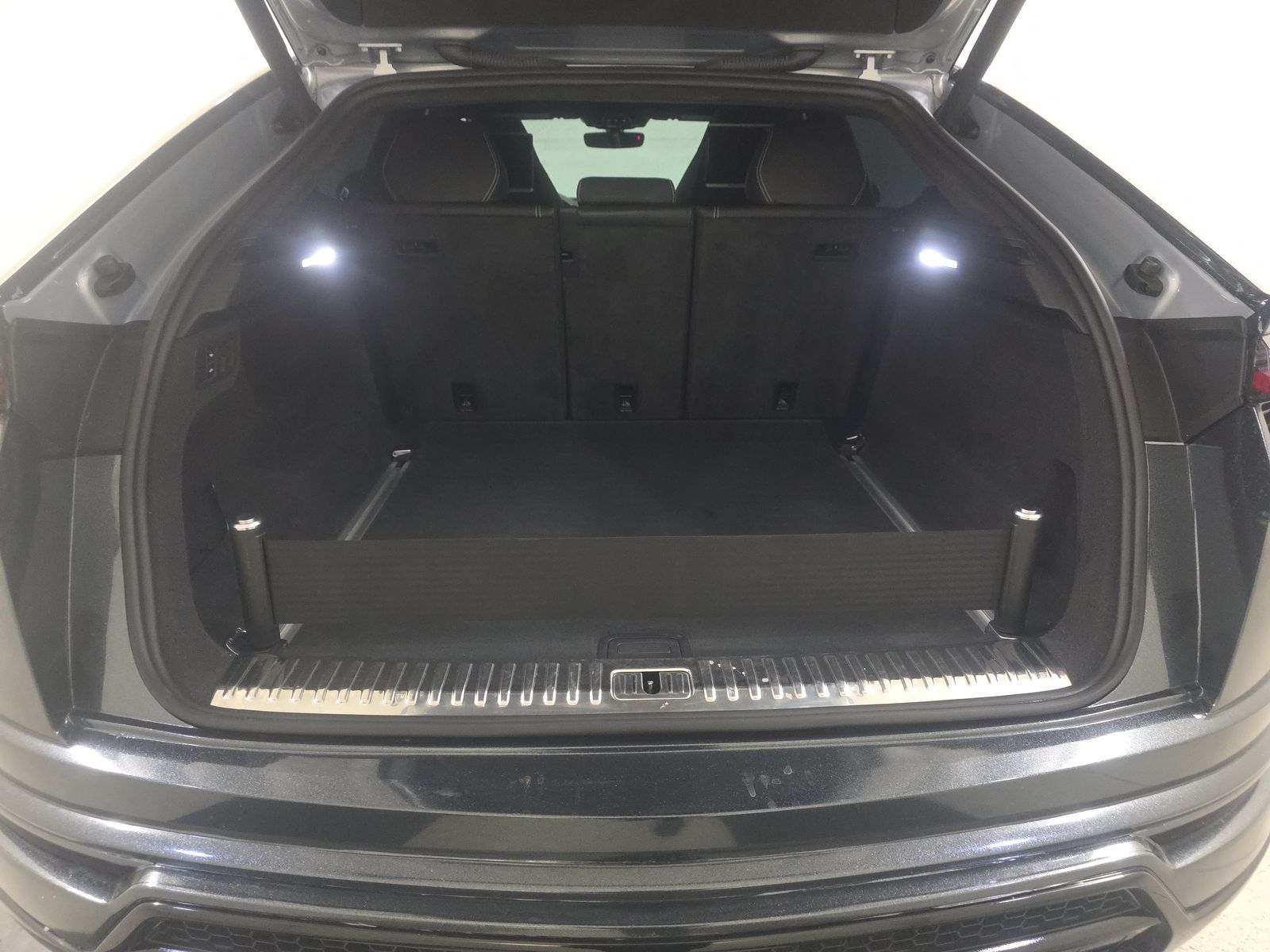 2019 Lamborghini Urus Base AWD