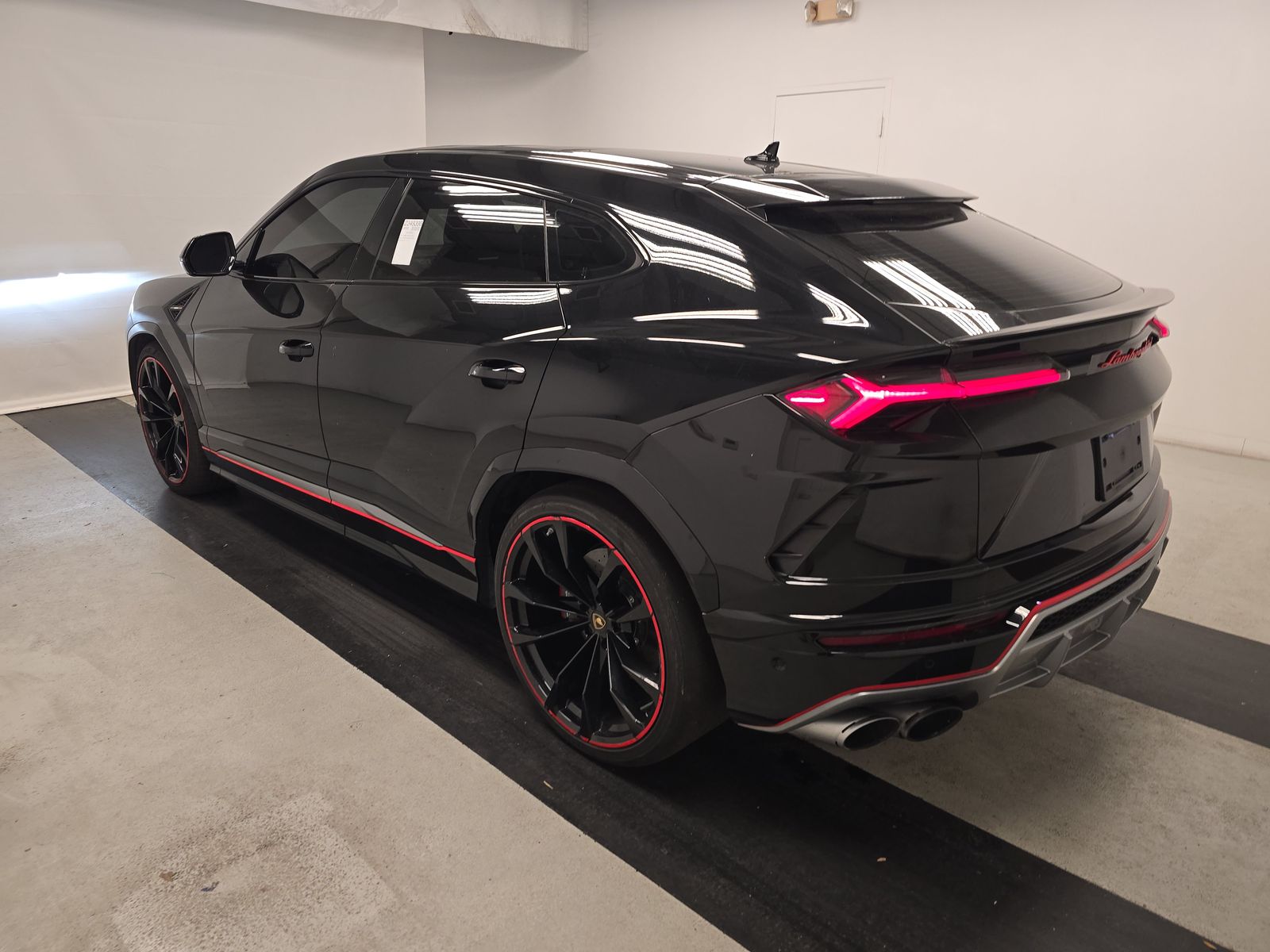 2021 Lamborghini Urus Base AWD