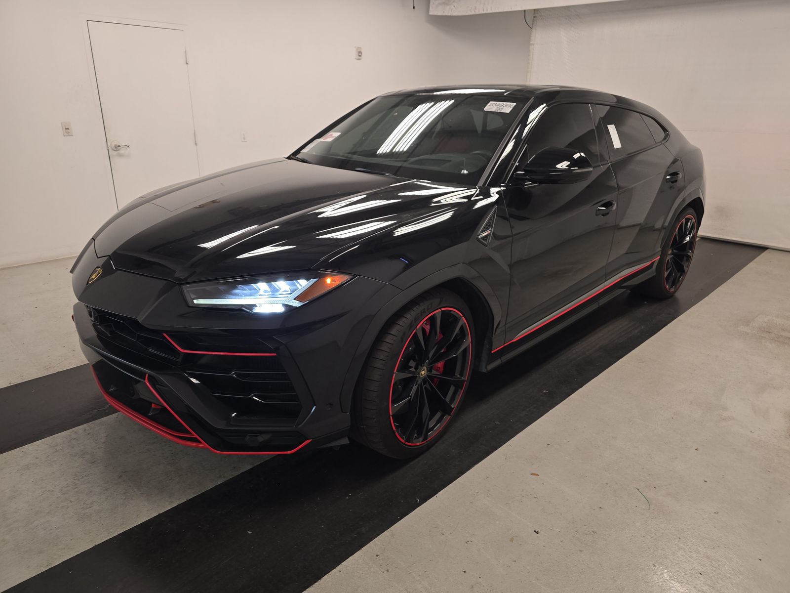 2021 Lamborghini Urus Base AWD