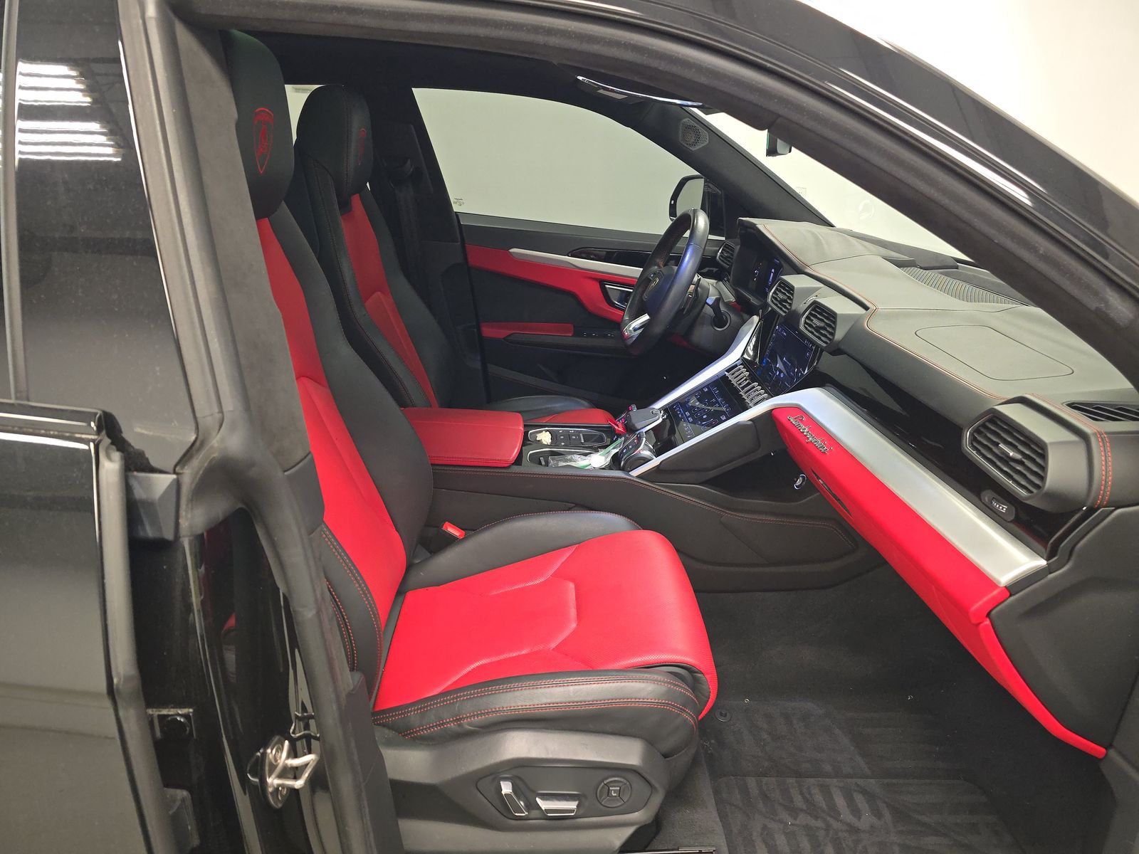 2021 Lamborghini Urus Base AWD