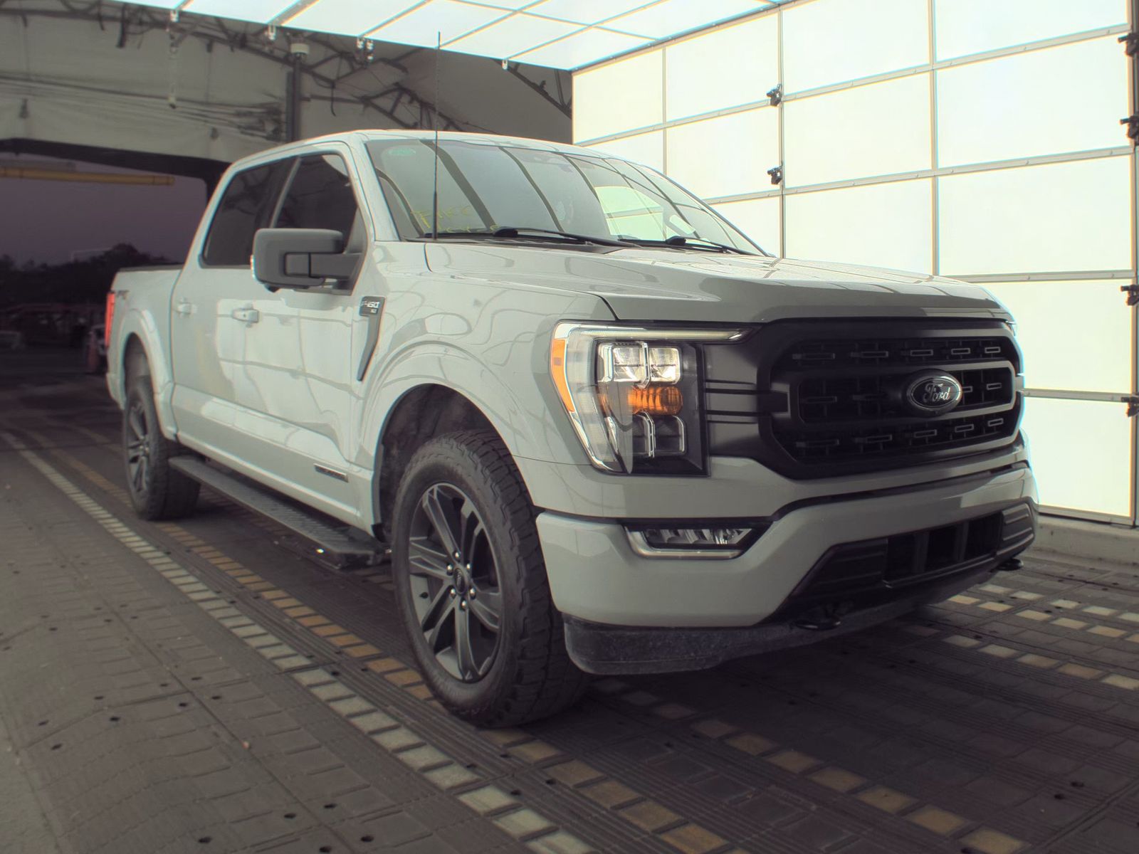 2023 Ford F-150 Hybrid XLT AWD