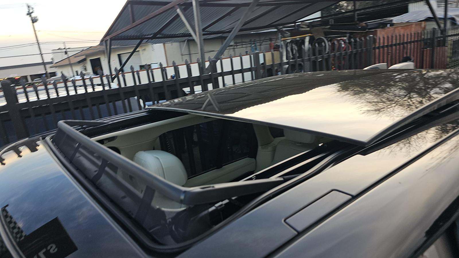 2023 Land Rover Range Rover SE AWD