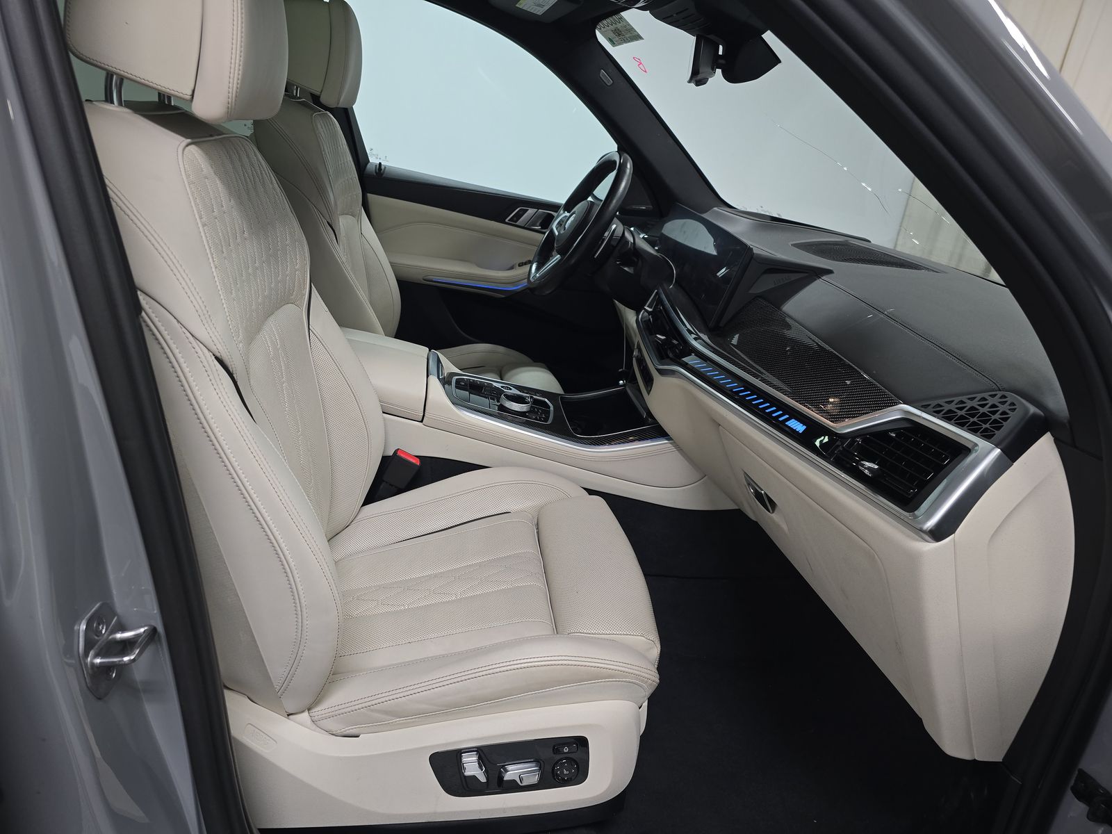 2024 BMW X5 M60i xDrive AWD