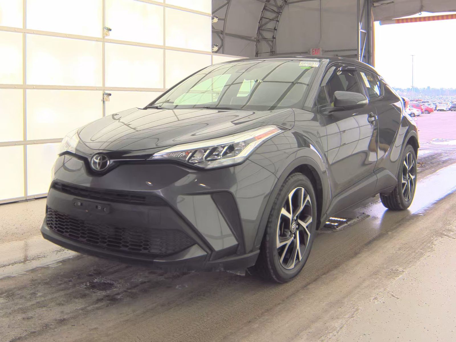 2022 Toyota C-HR XLE FWD