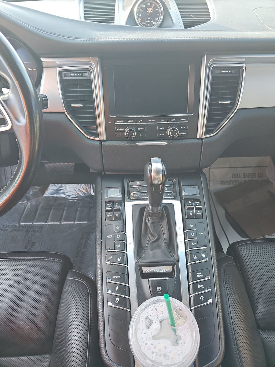 2016 Porsche Macan Turbo AWD