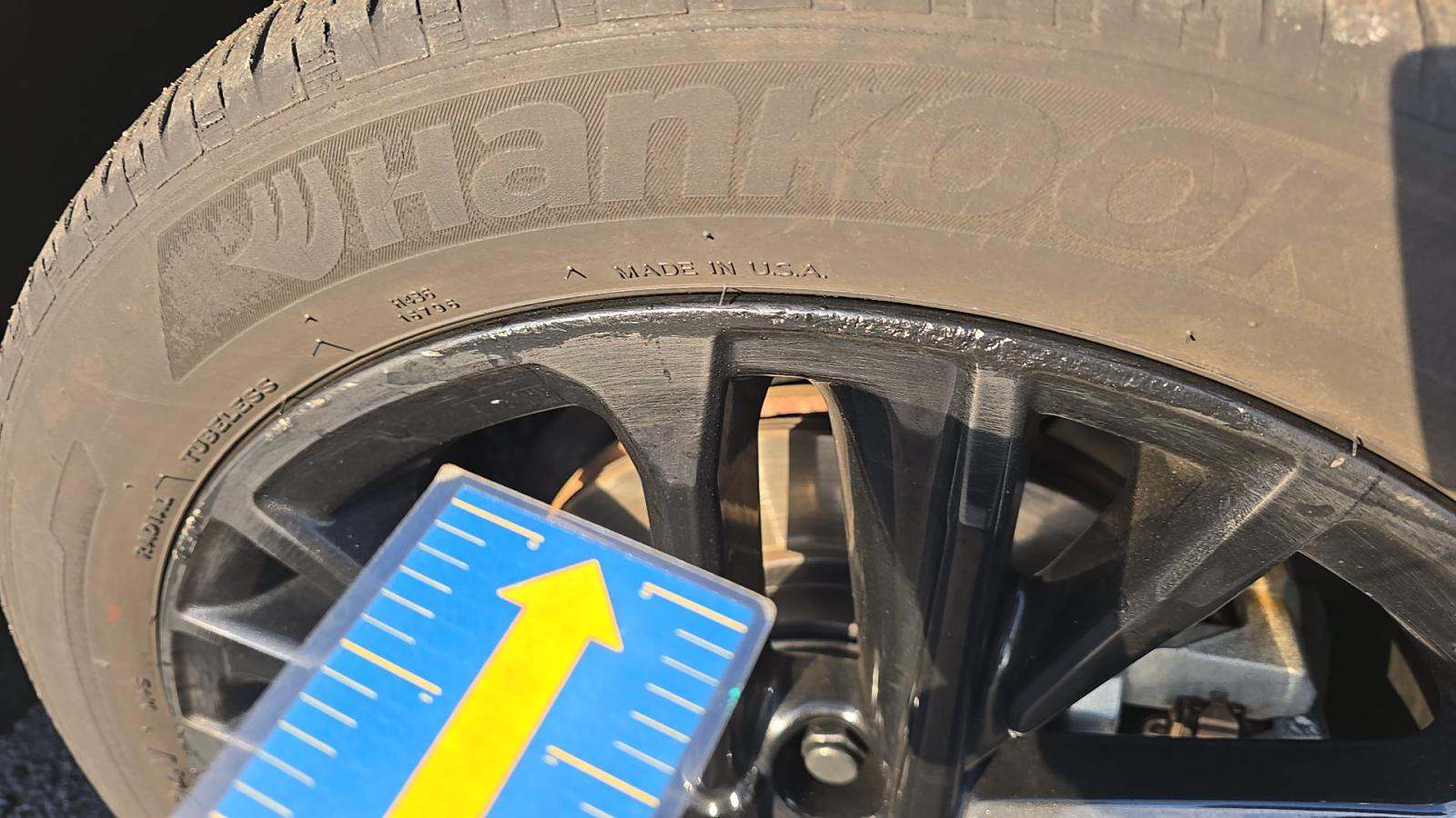 2025 Toyota Camry SE FWD